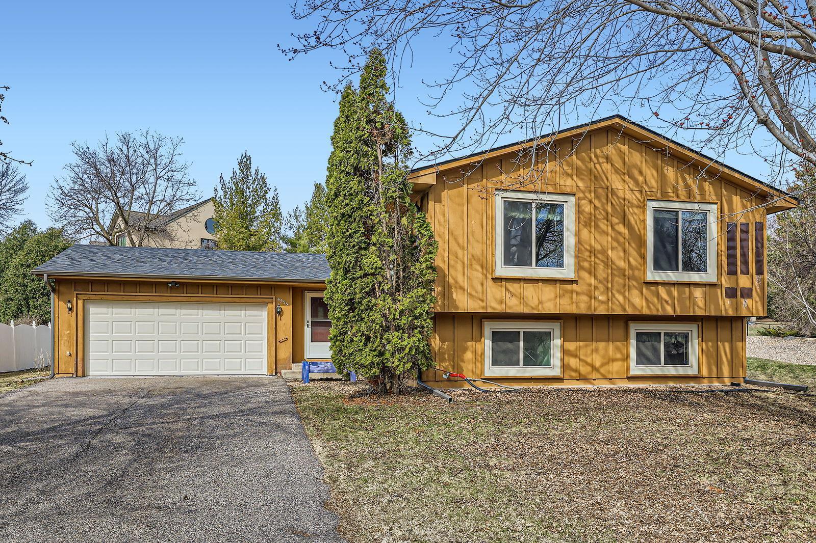 4555 Ranchview Lane Property Photo 1