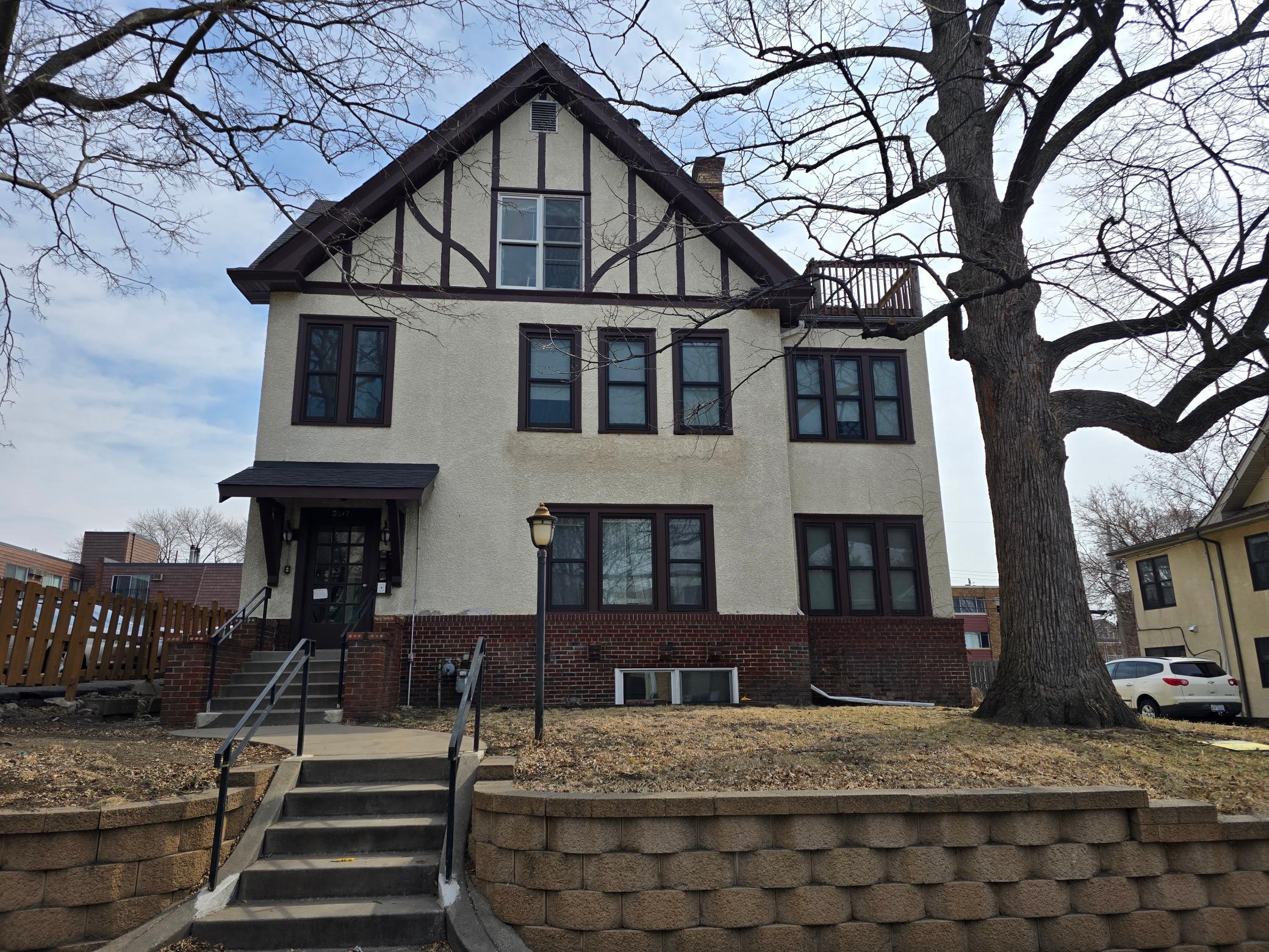2017 Grand Avenue Property Photo 1