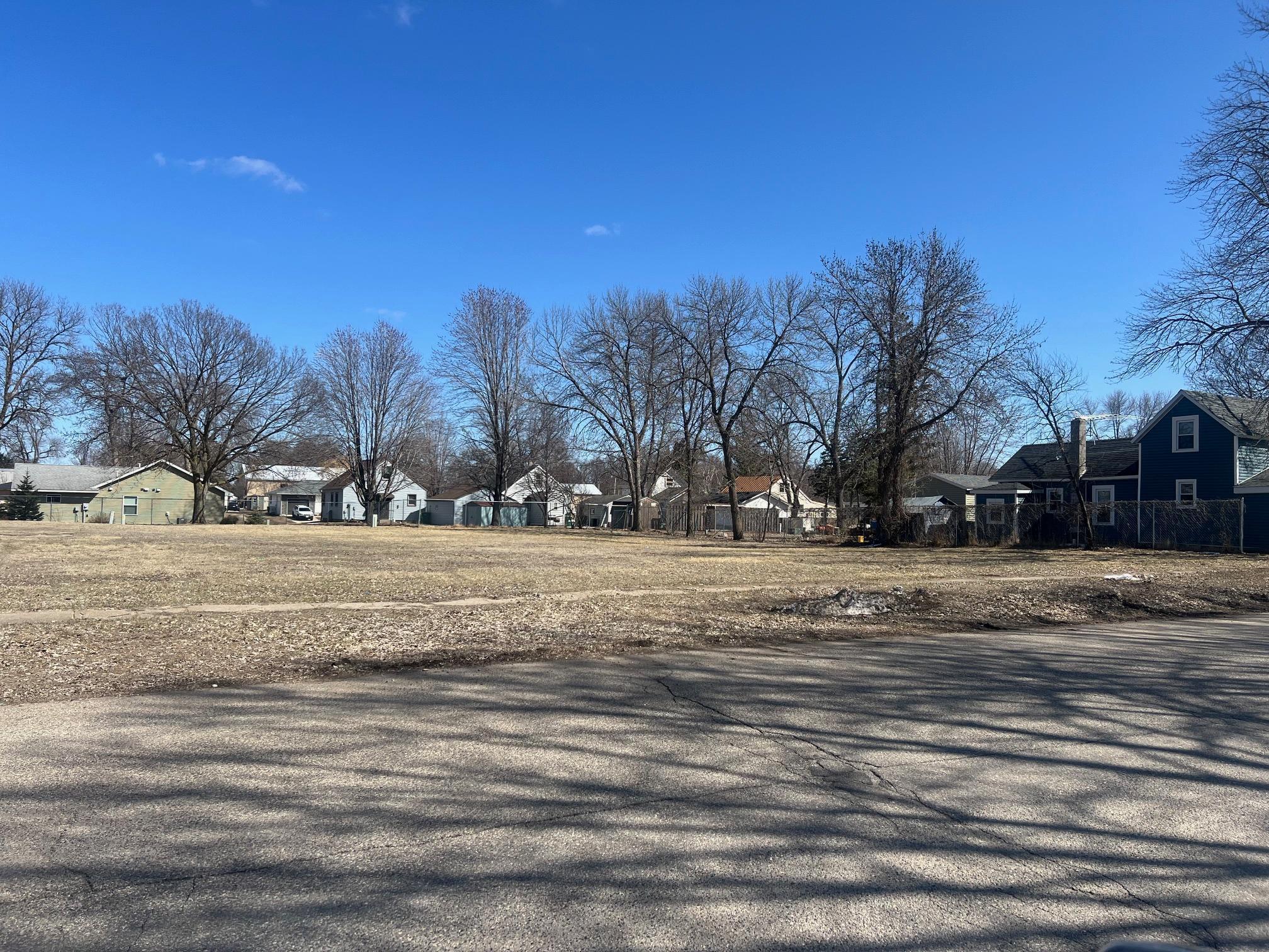926 N Marshall Avenue Property Photo 4