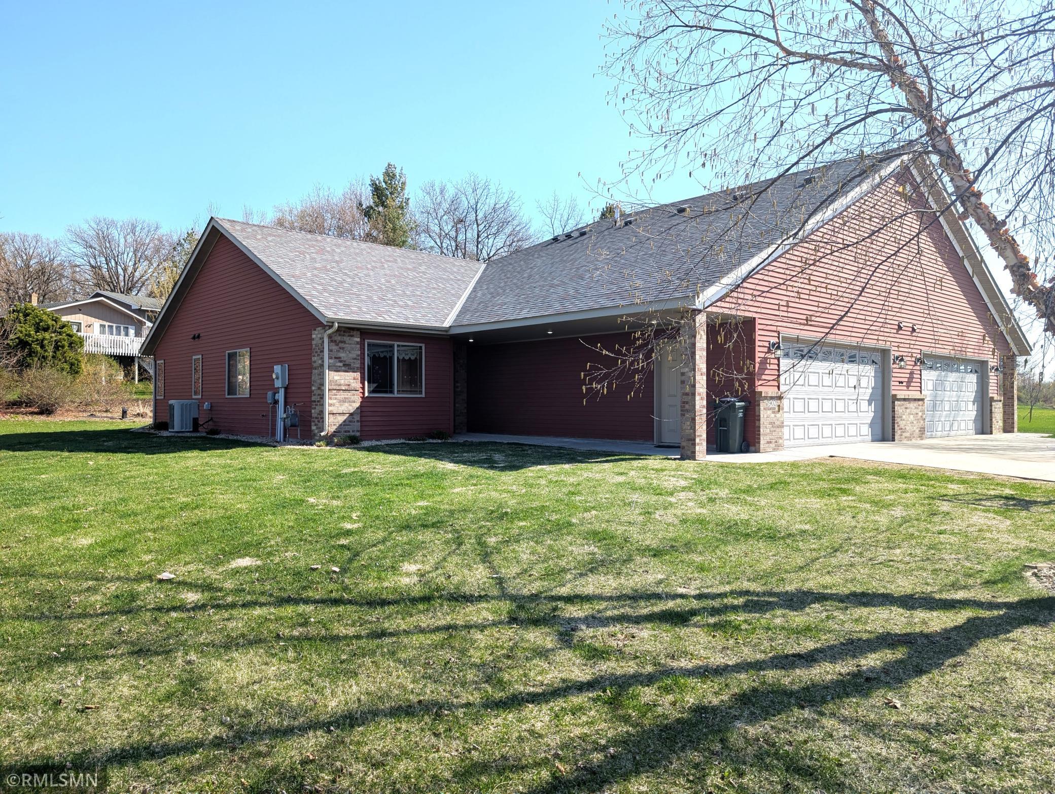 902 Meadow Lark Lane Property Photo