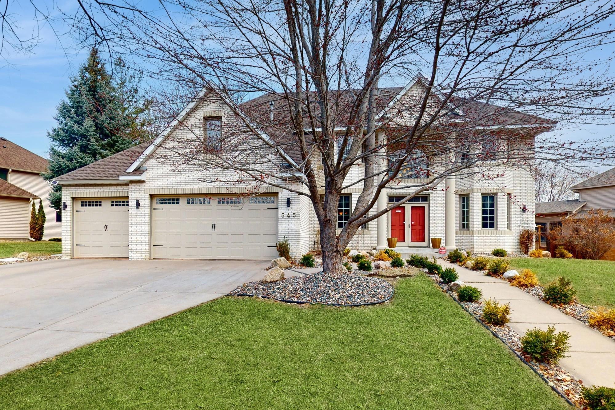 545 Owasso Hills Drive Property Photo 1