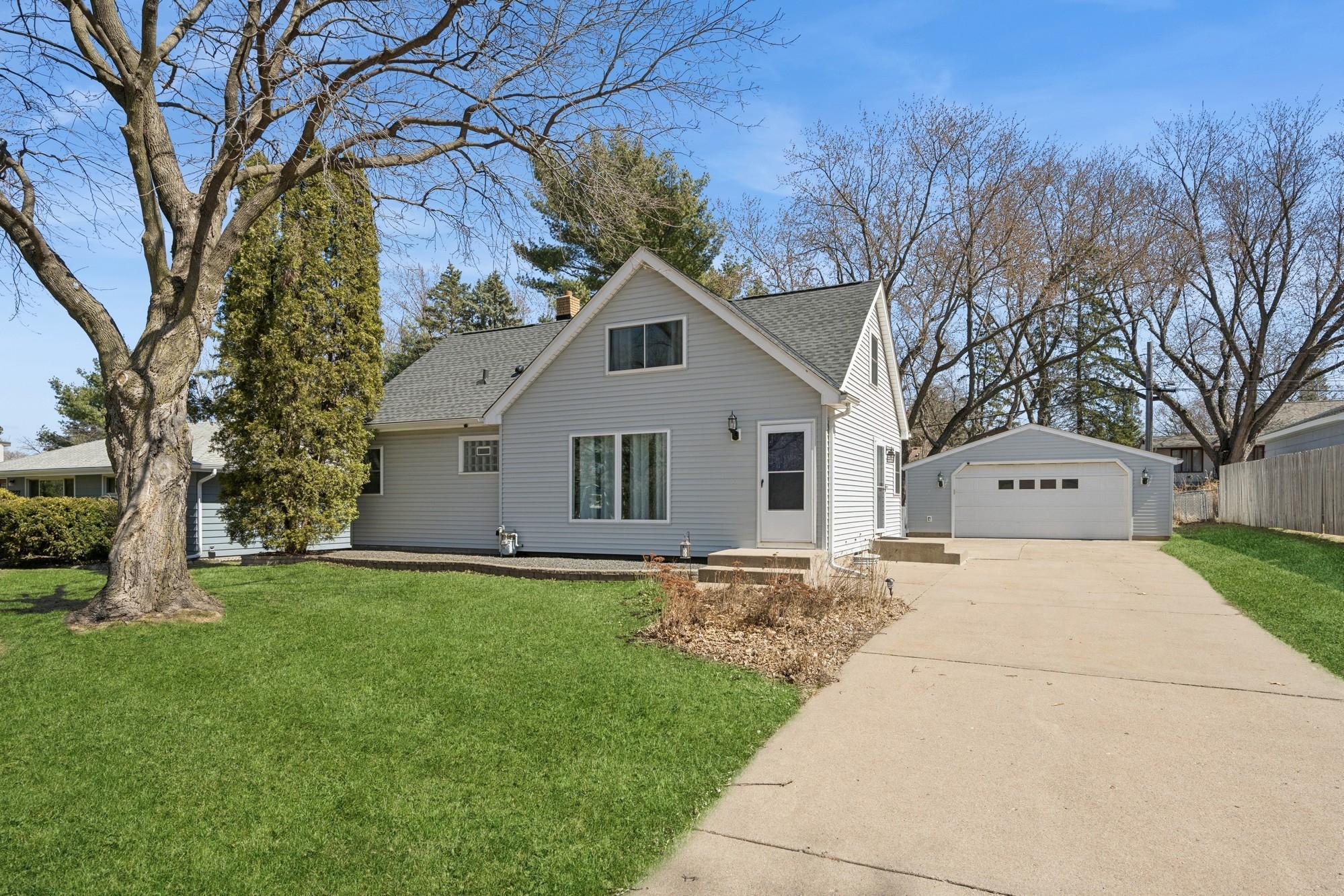 2216 Hazel Street Property Photo