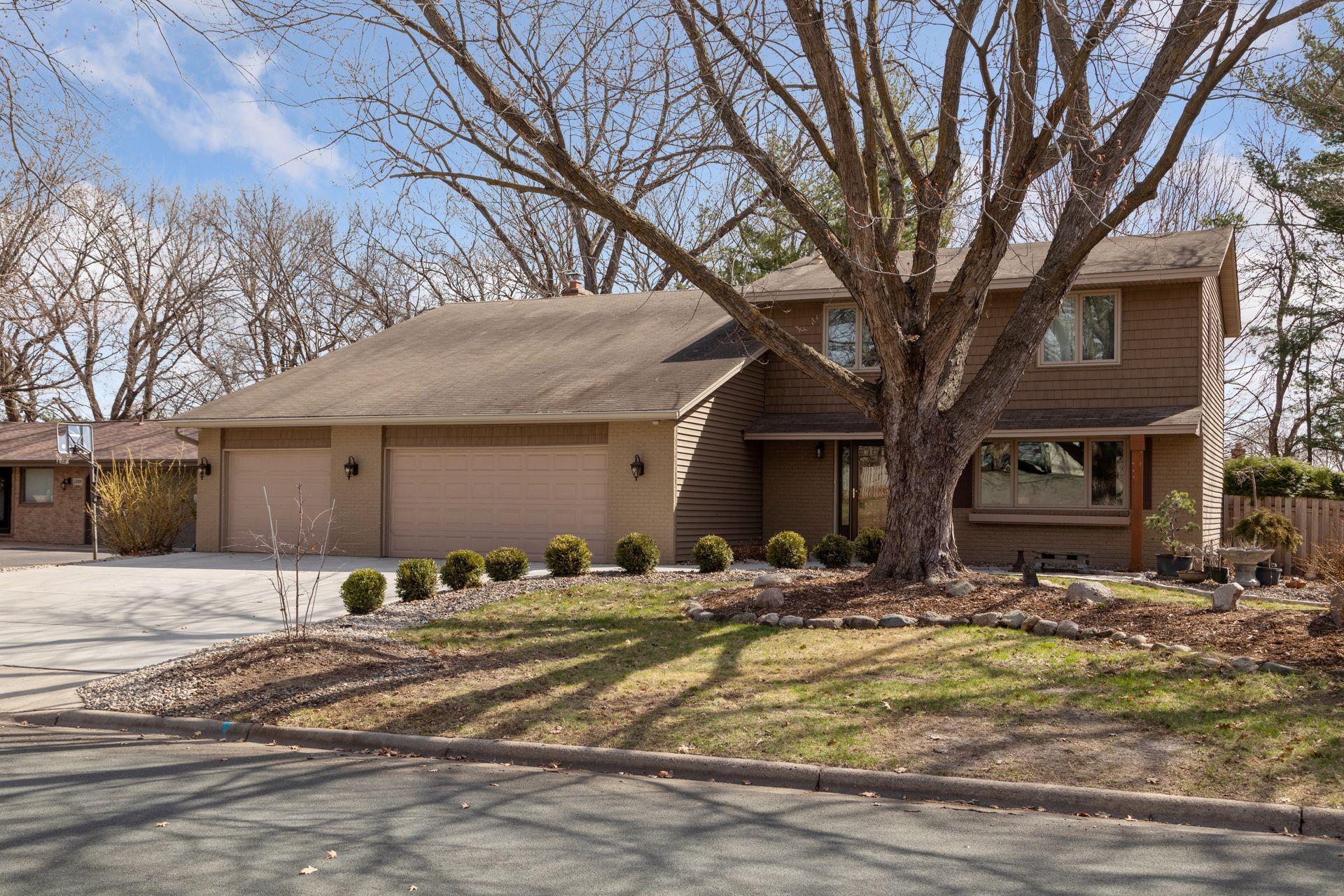 15011 Oakland Avenue Property Photo 1