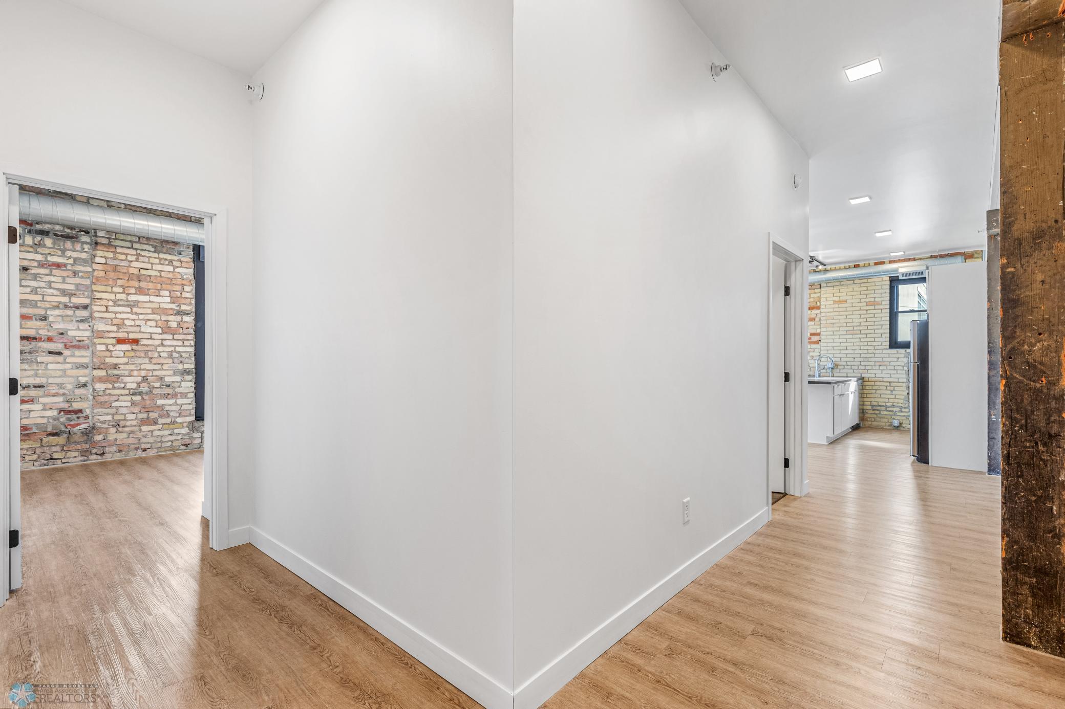 117 Broadway N 308 Property Photo 13