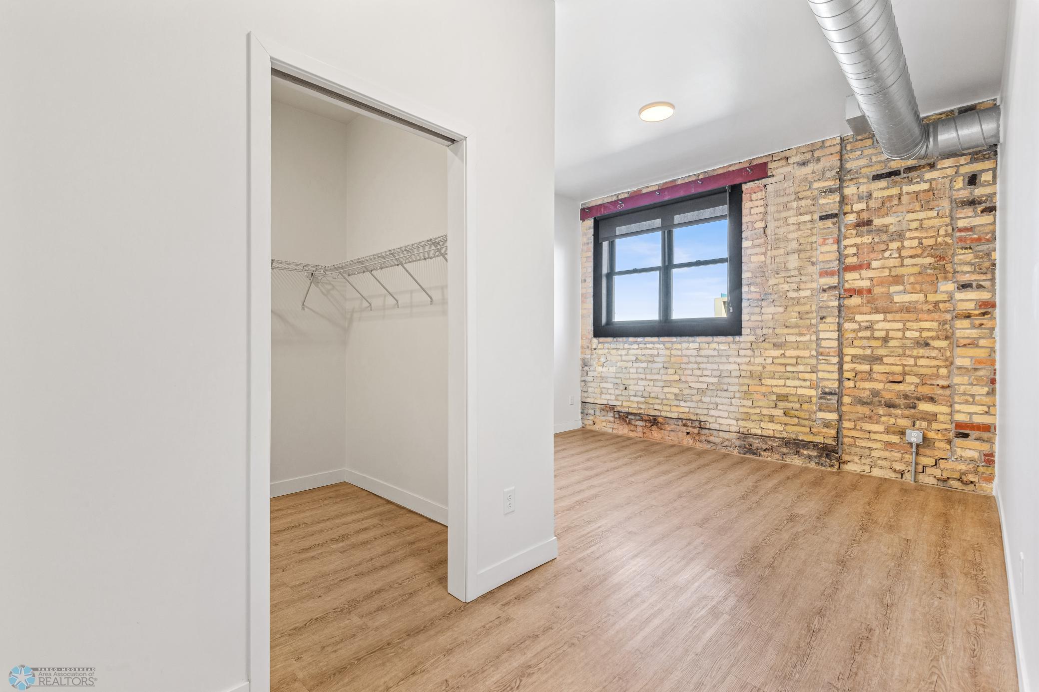 117 Broadway N 308 Property Photo 14