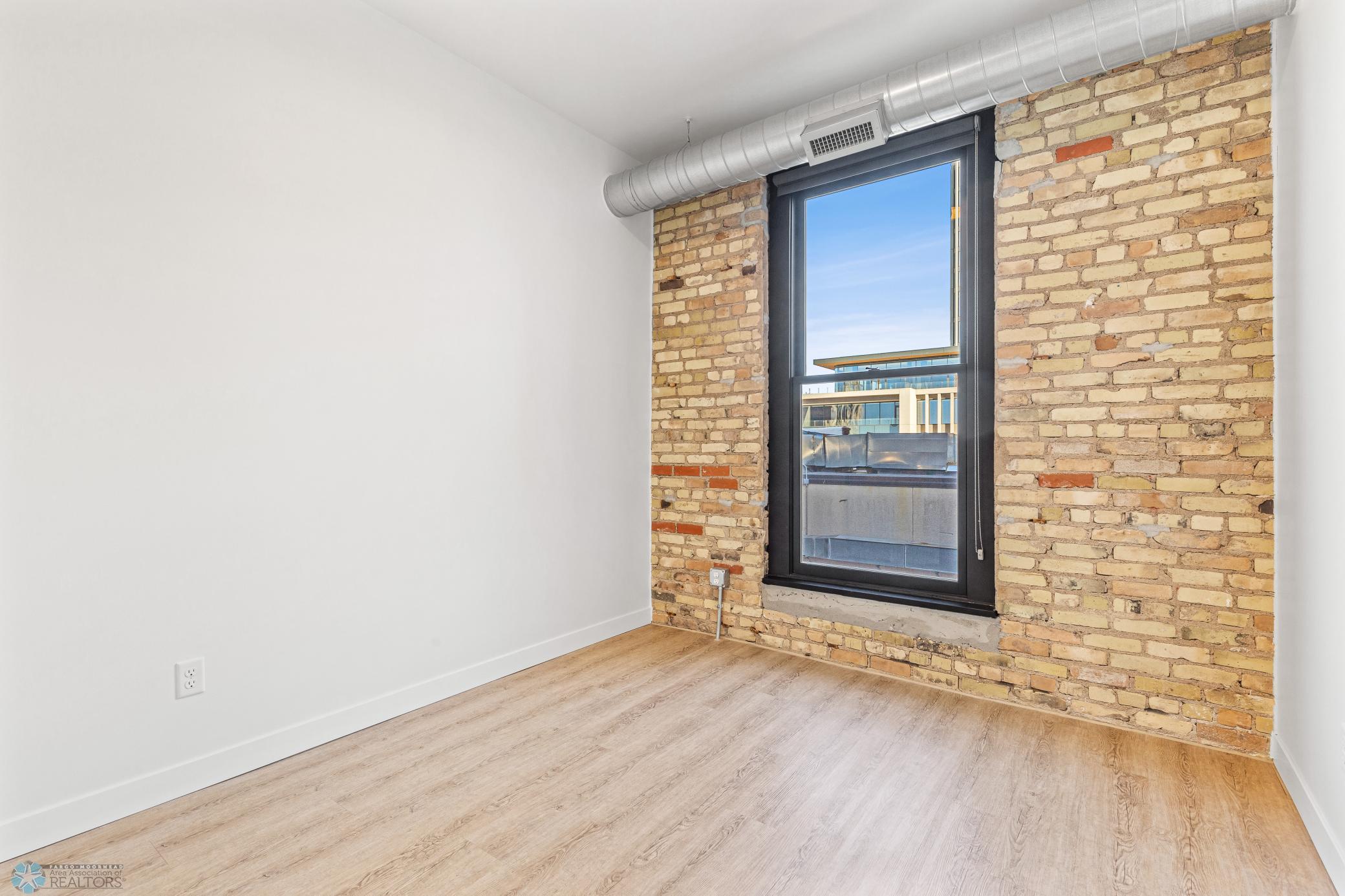 117 Broadway N 308 Property Photo 20