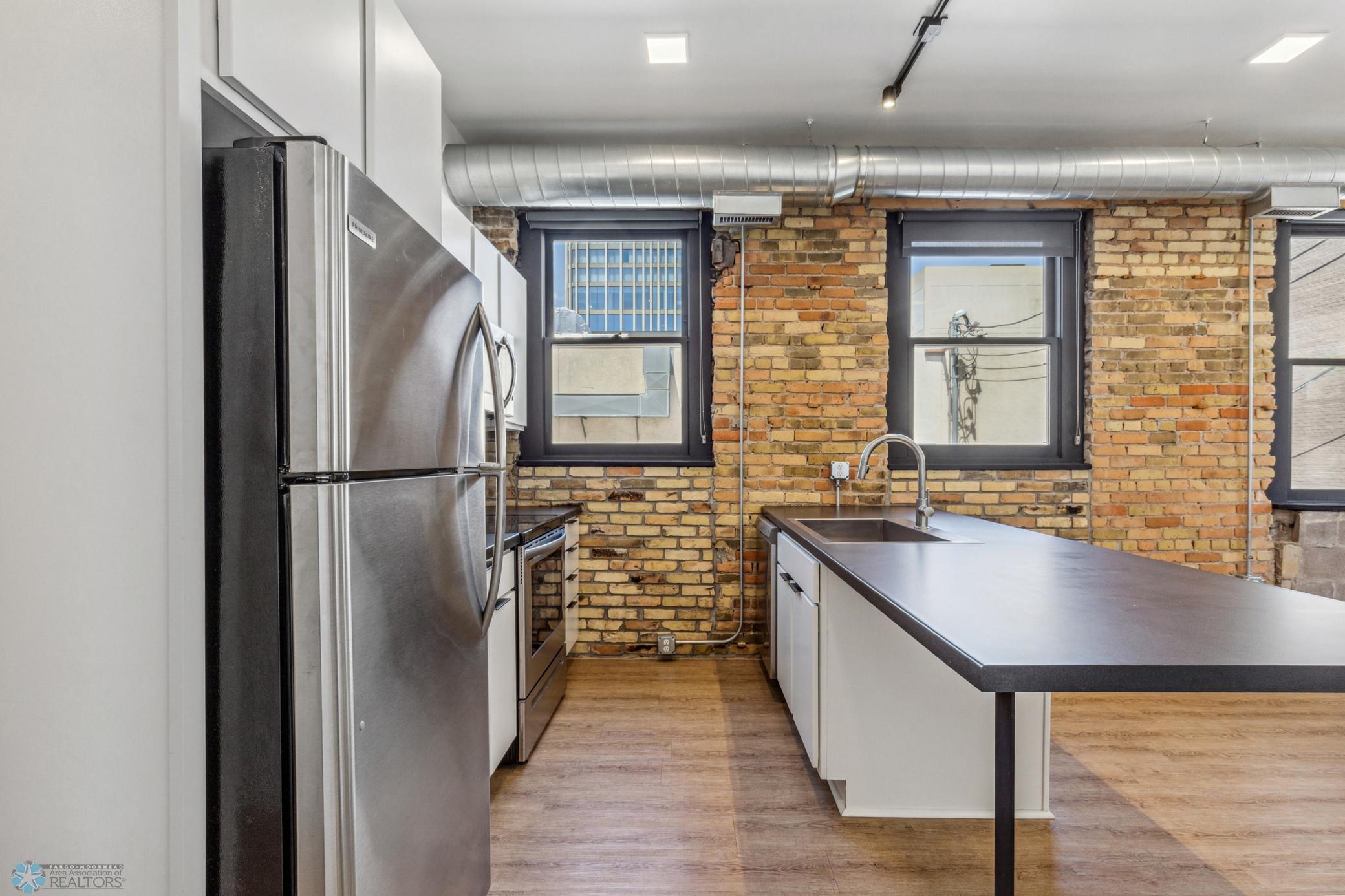 117 Broadway N 209 Property Photo 6
