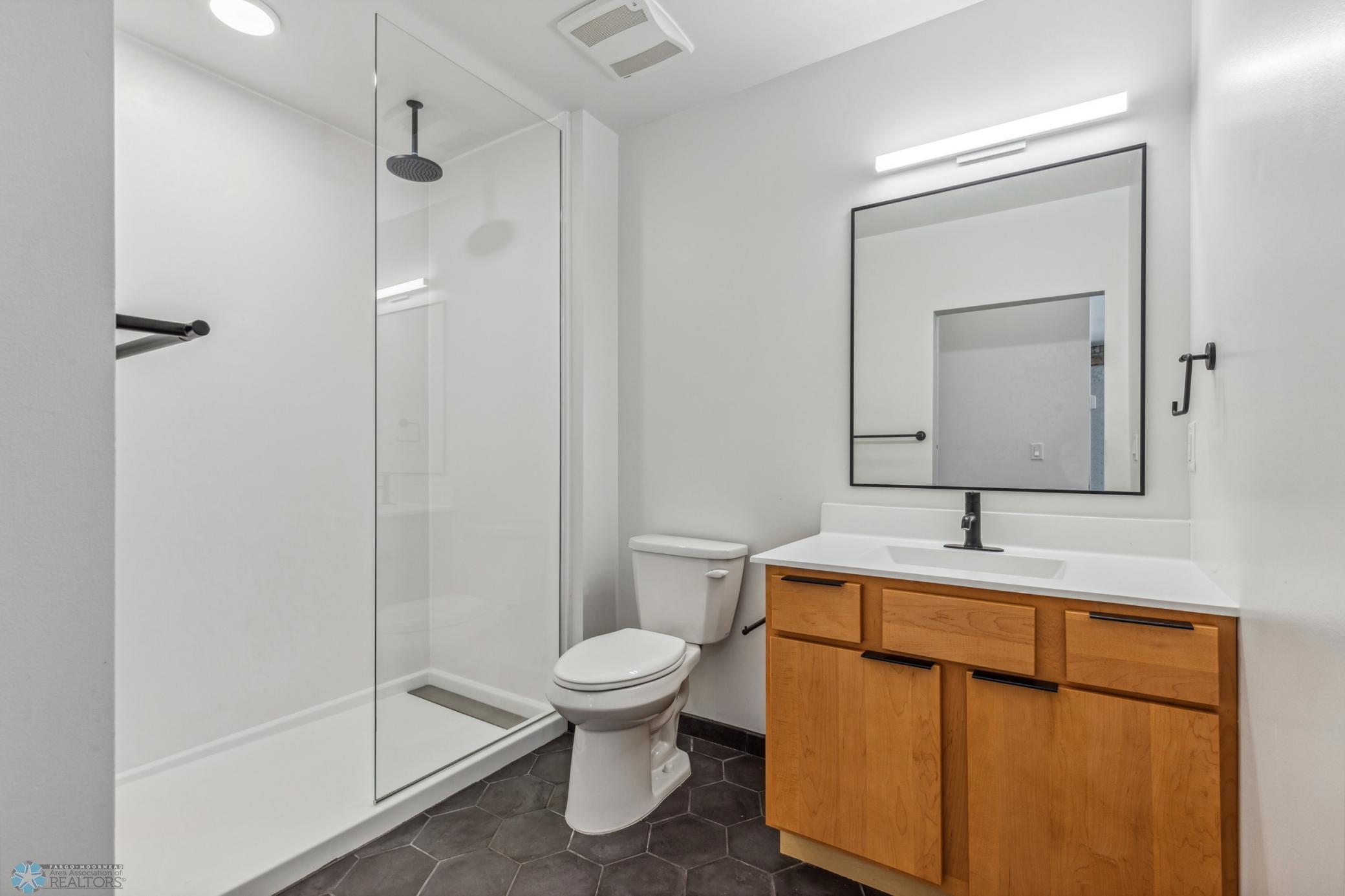 117 Broadway N 209 Property Photo 9