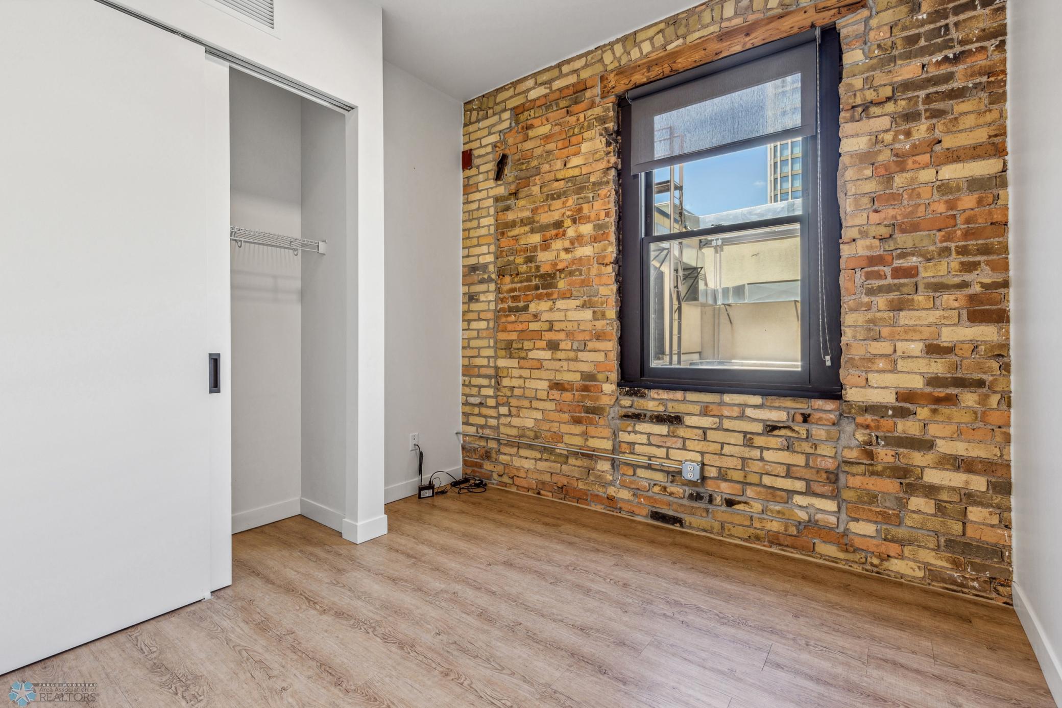 117 Broadway N 209 Property Photo 10