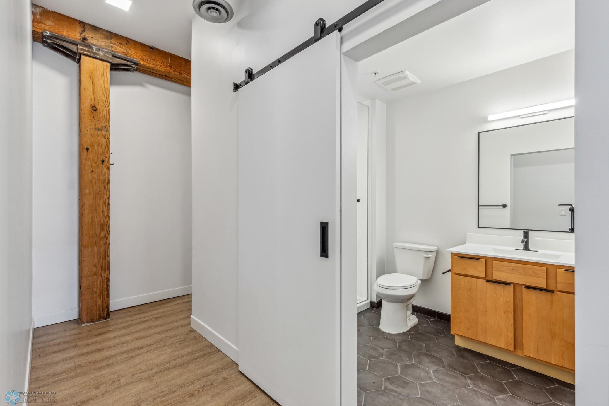 117 Broadway N 209 Property Photo 12