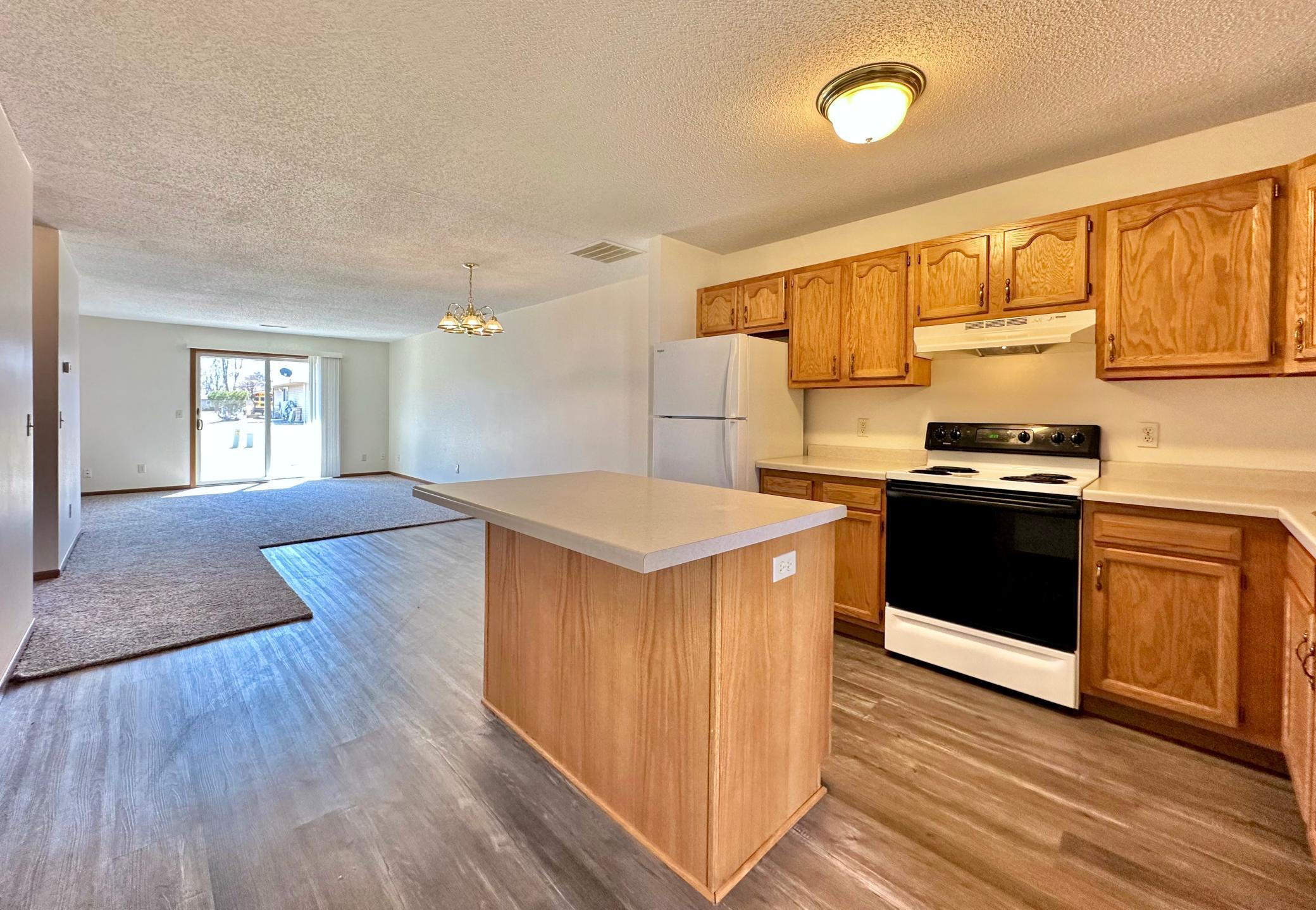 1218 Spruce Court Property Photo 3