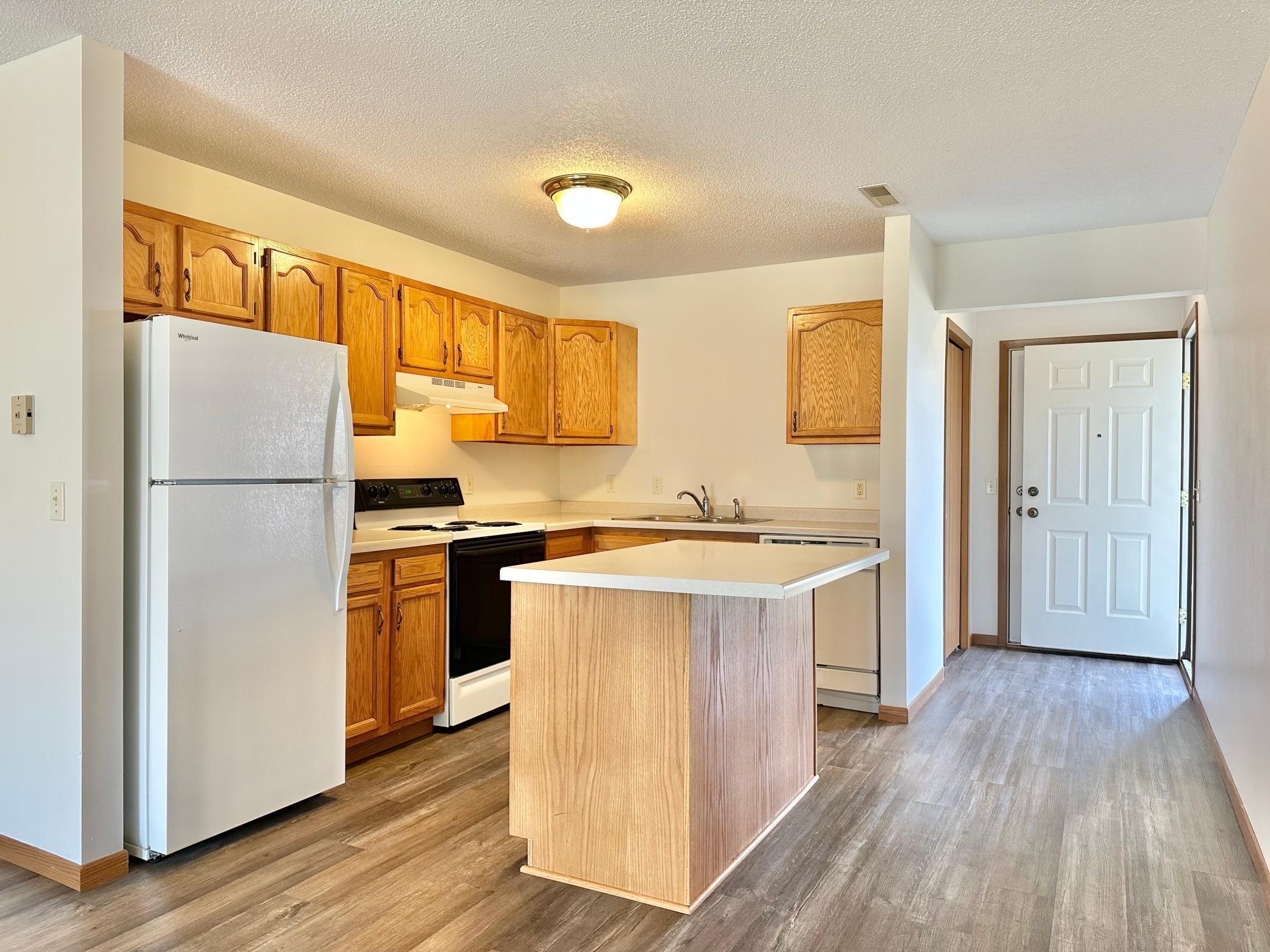 1218 Spruce Court Property Photo 4