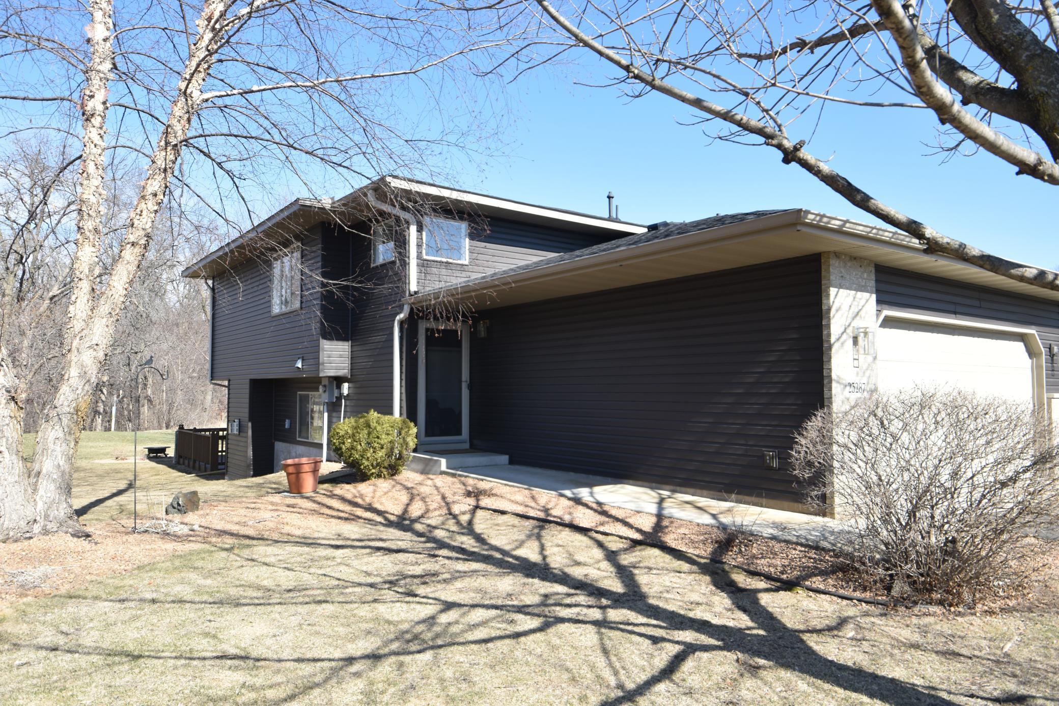 23287 Underclift Street Property Photo