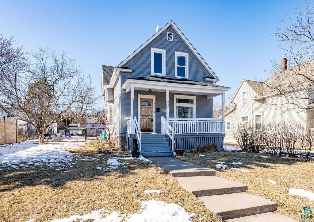 711 E 8th Street Property Photo