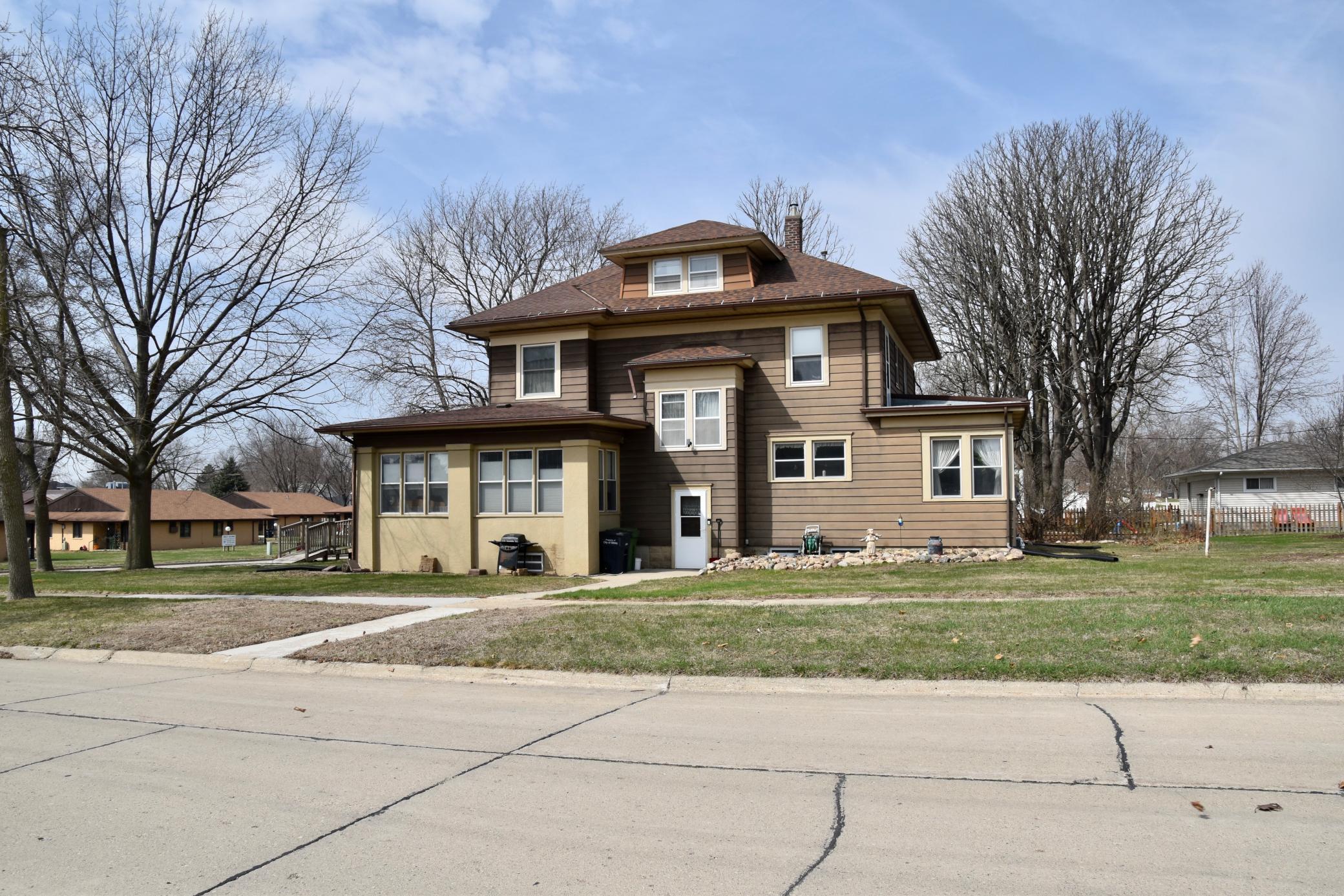 622 7th Street Property Photo