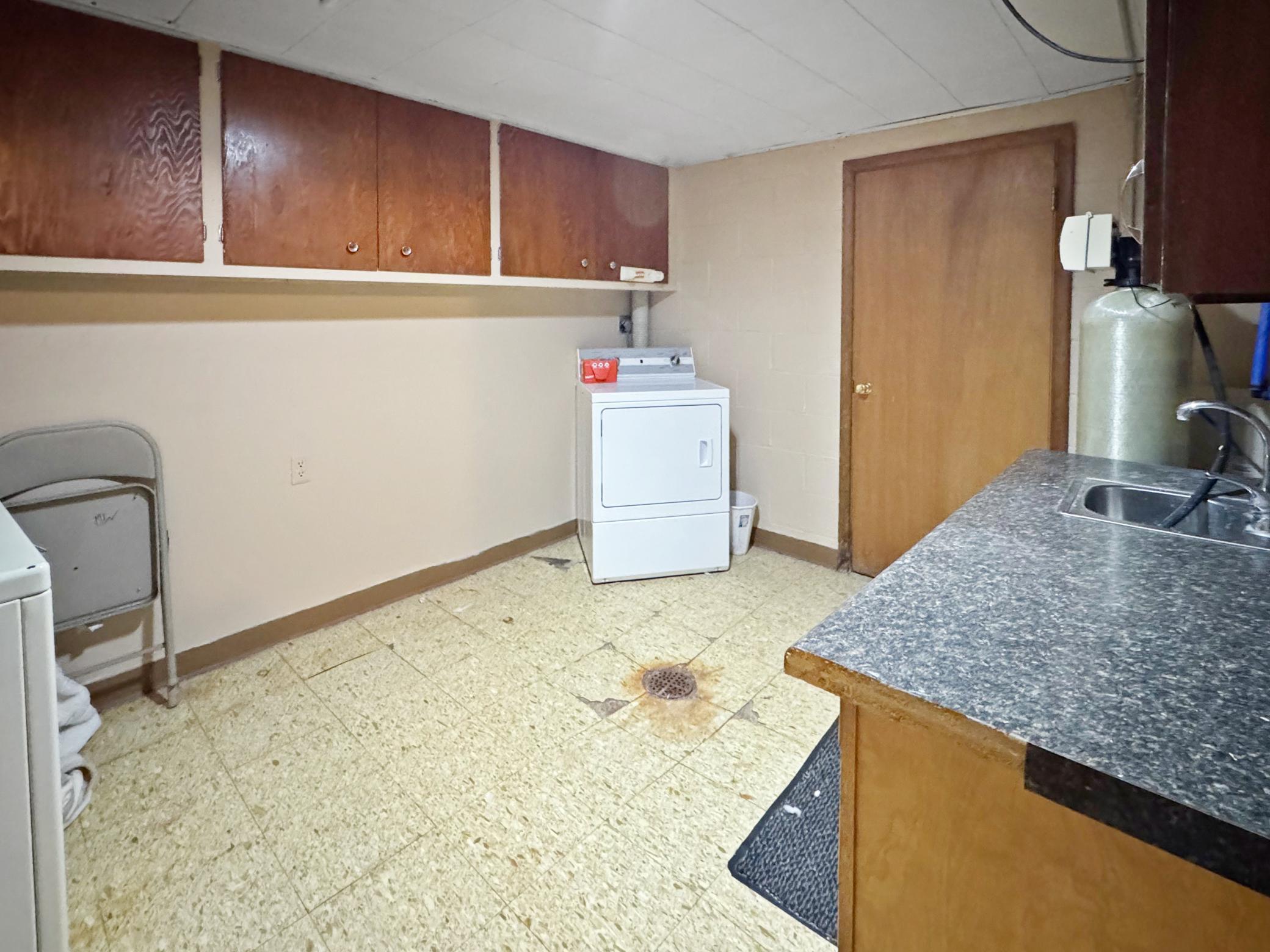 507 Summit Avenue Property Photo 14