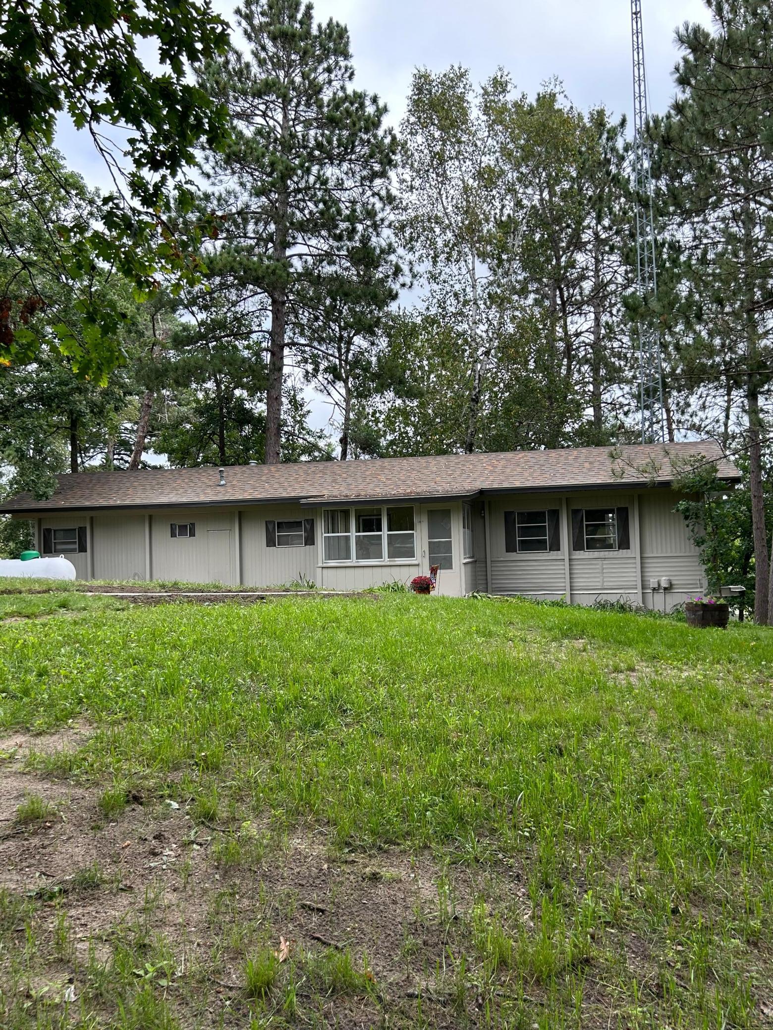 24797 Washington Drive Property Photo