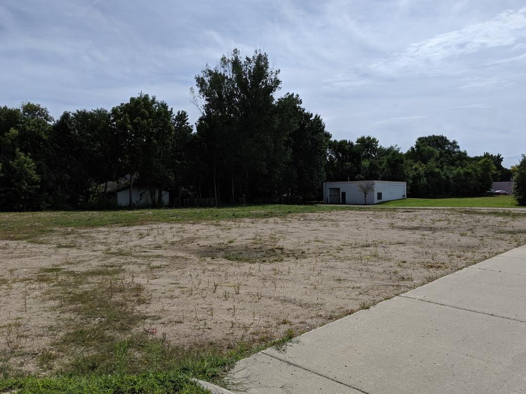 - 1st Street S Property Photo 1