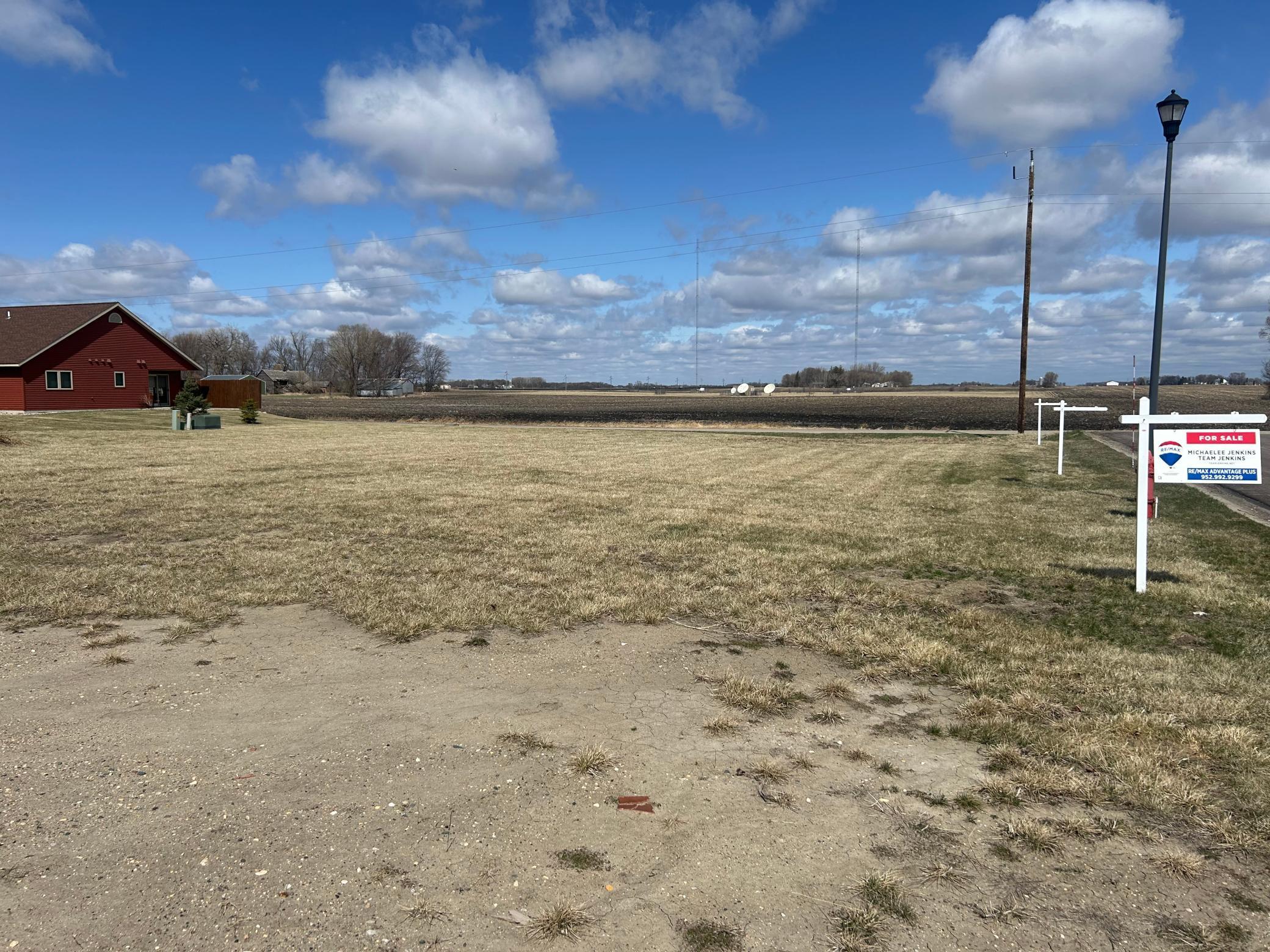 1519 Ranger Drive N Property Photo 1