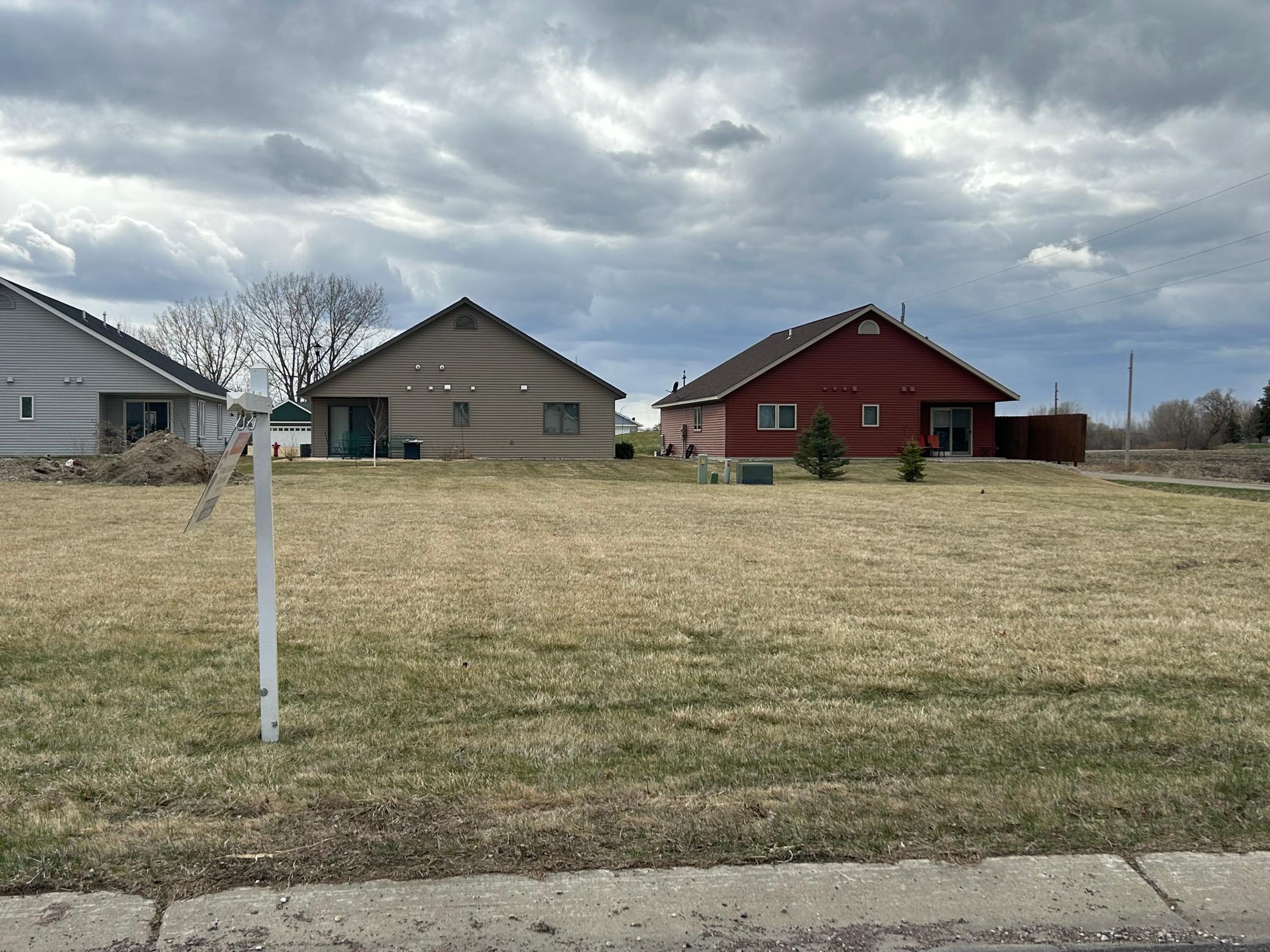 1527 Ranger Drive N Property Photo 1