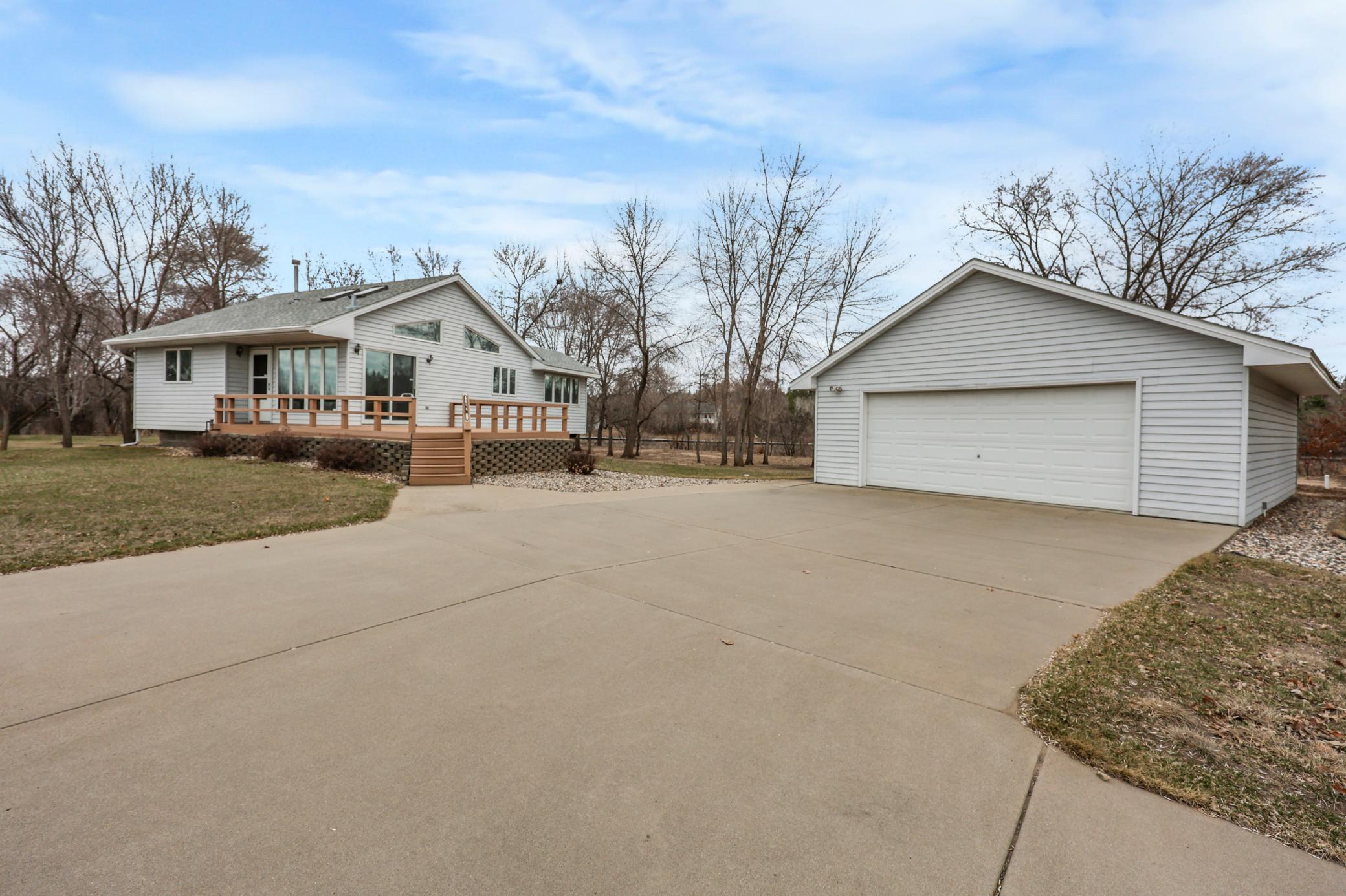 7620 Ne River Road Property Photo 1