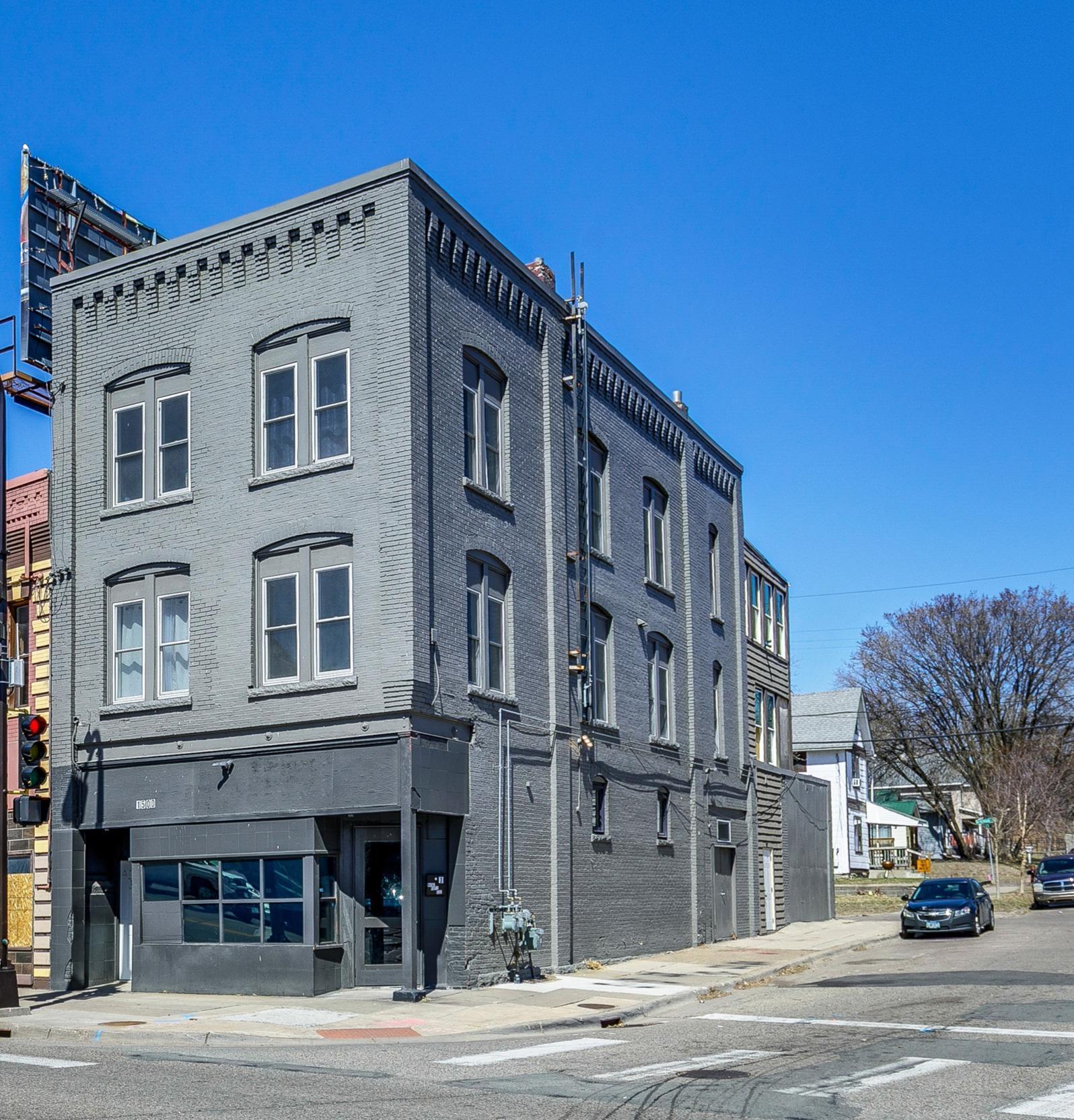 1500 W Broadway Avenue Property Photo