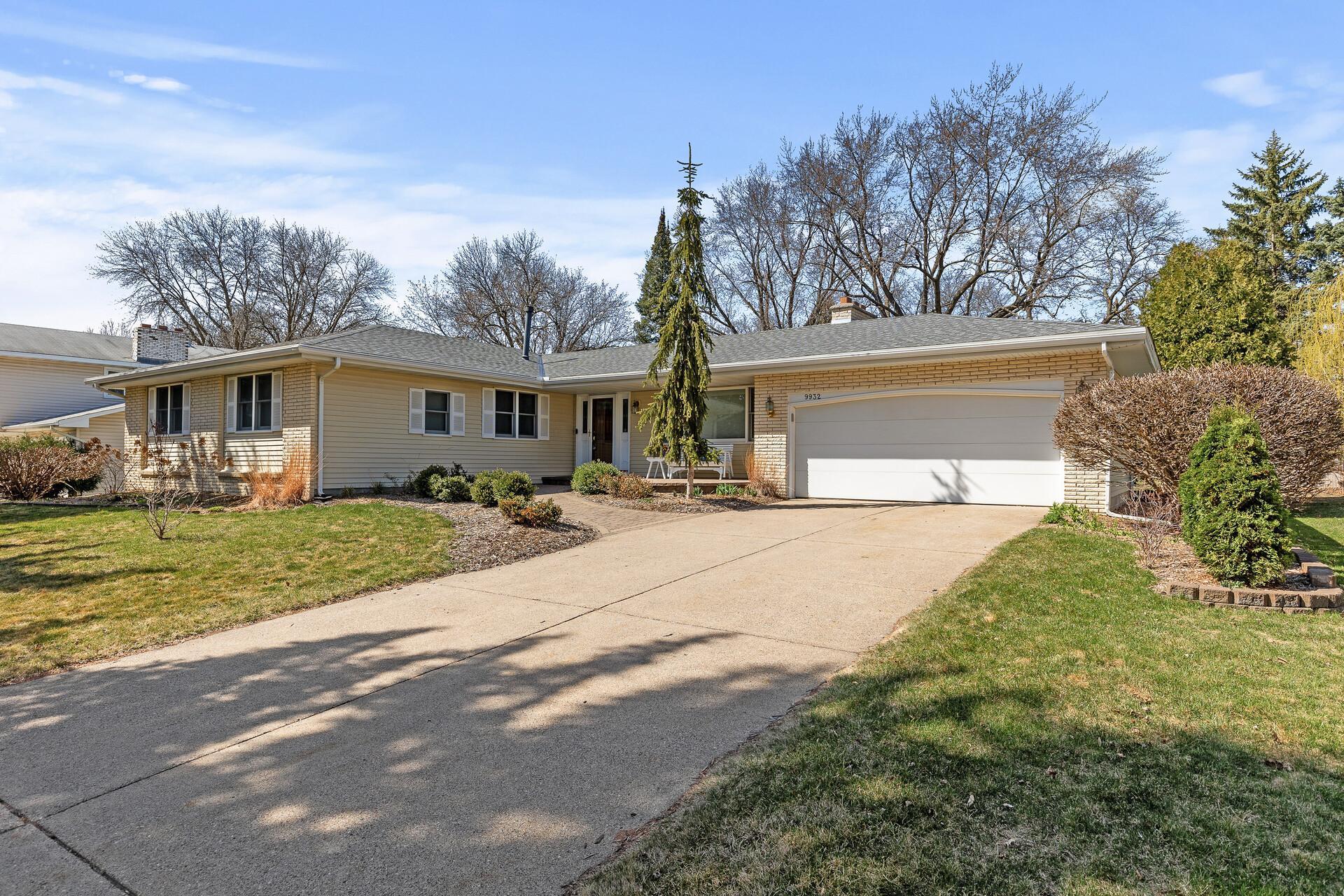 9932 Oxborough Road Property Photo