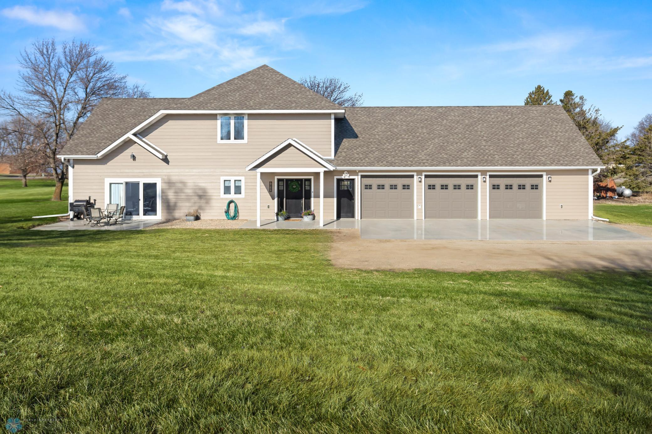 15279 Golf Course Road Property Photo 1