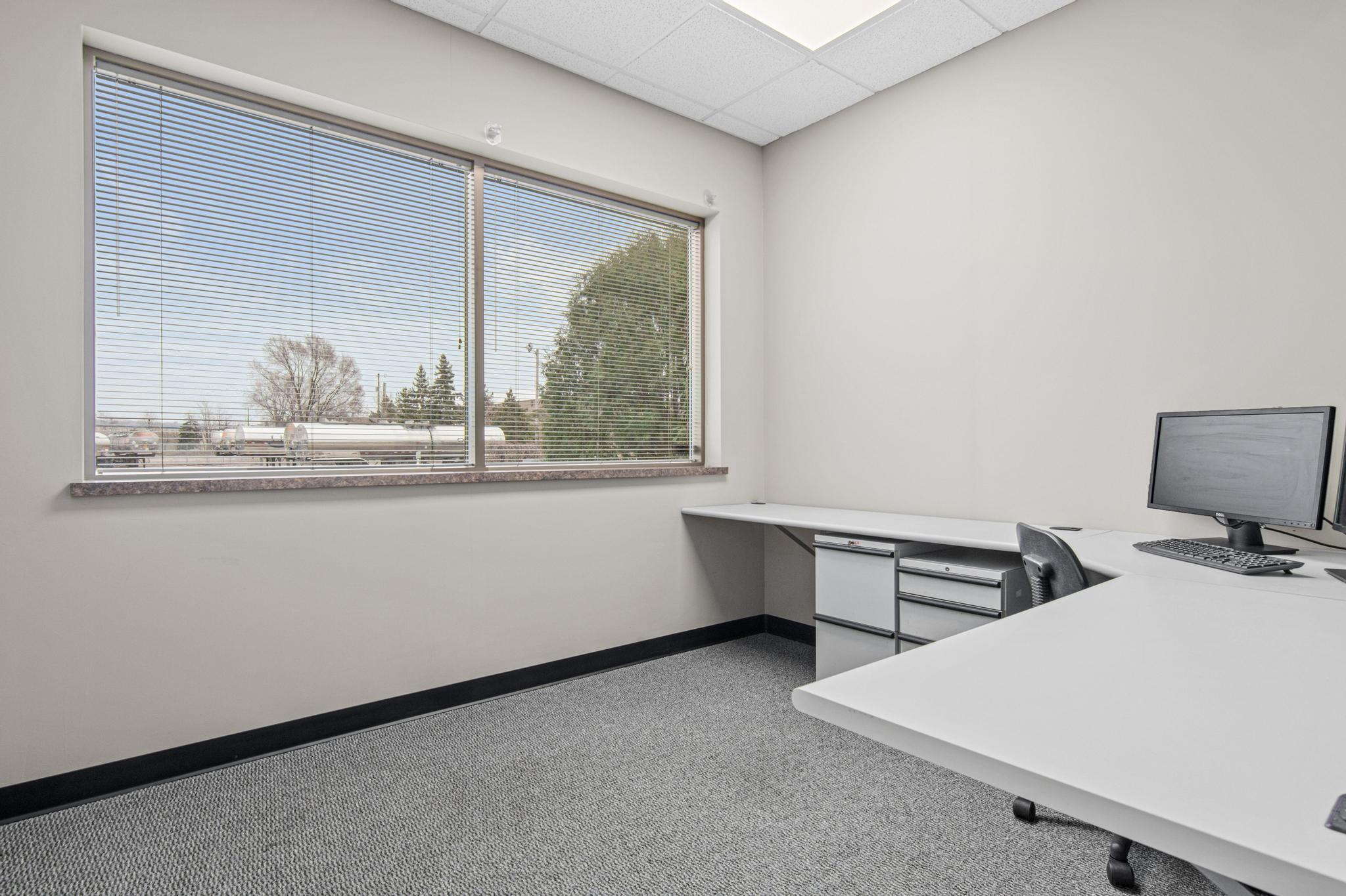 100 Bridgepoint Drive Property Photo 16