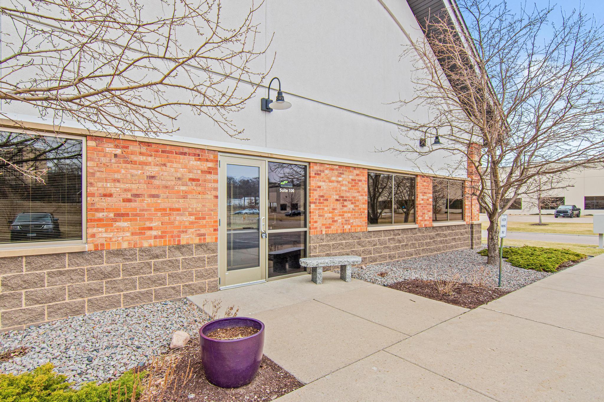 100 Bridgepoint Drive Property Photo 23