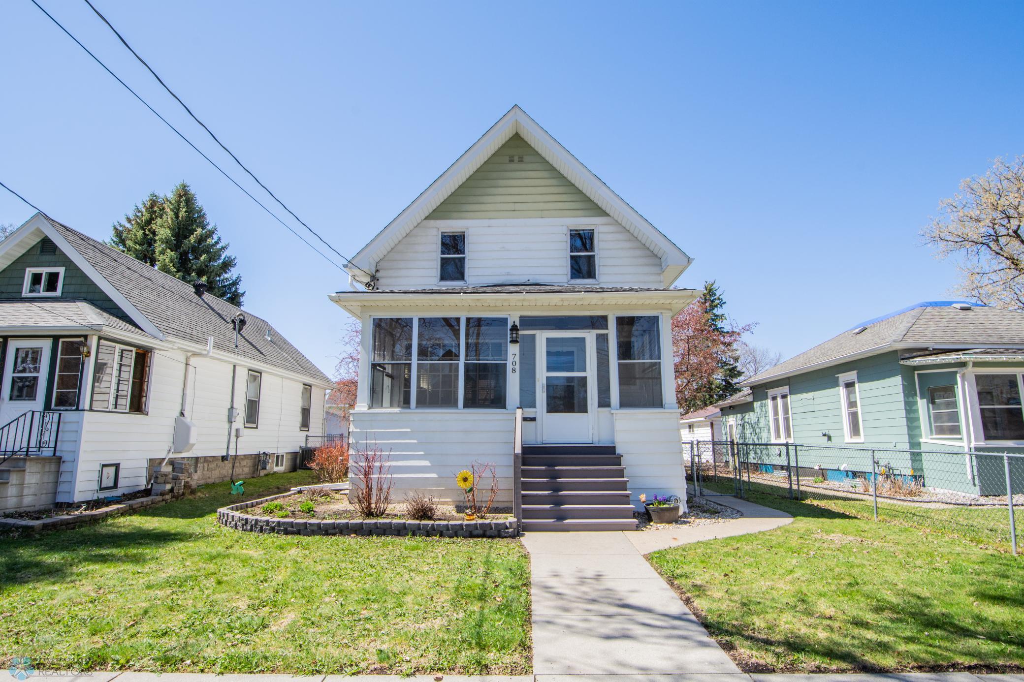 708 1st Street Property Photo 1