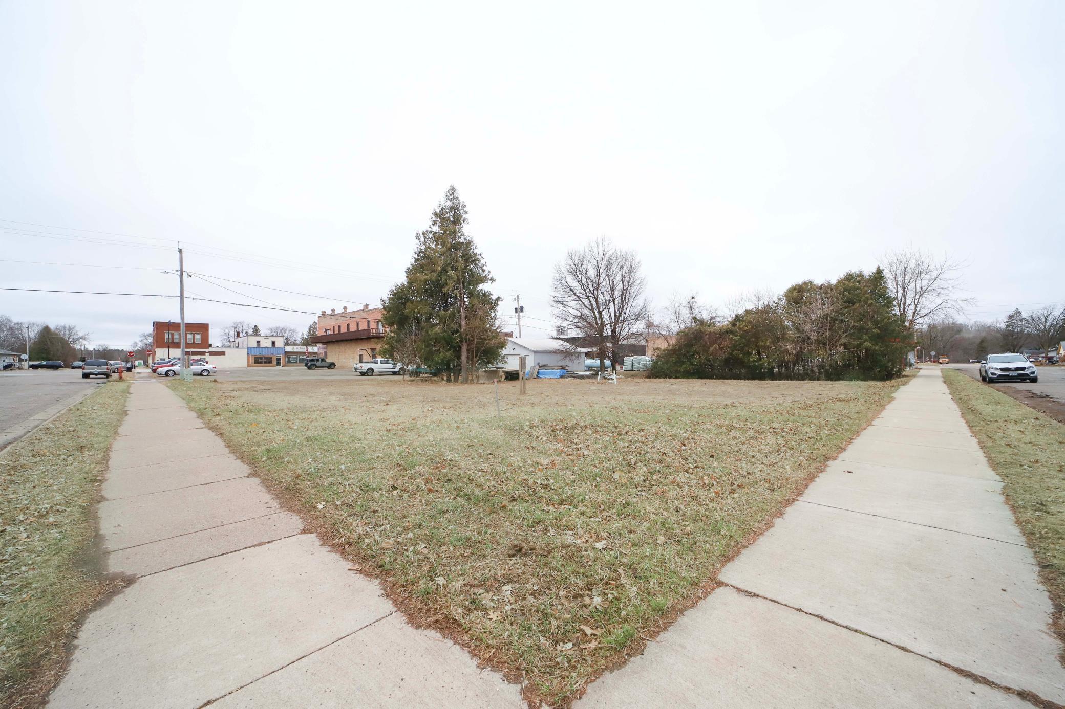 206 1st Street Property Photo 3