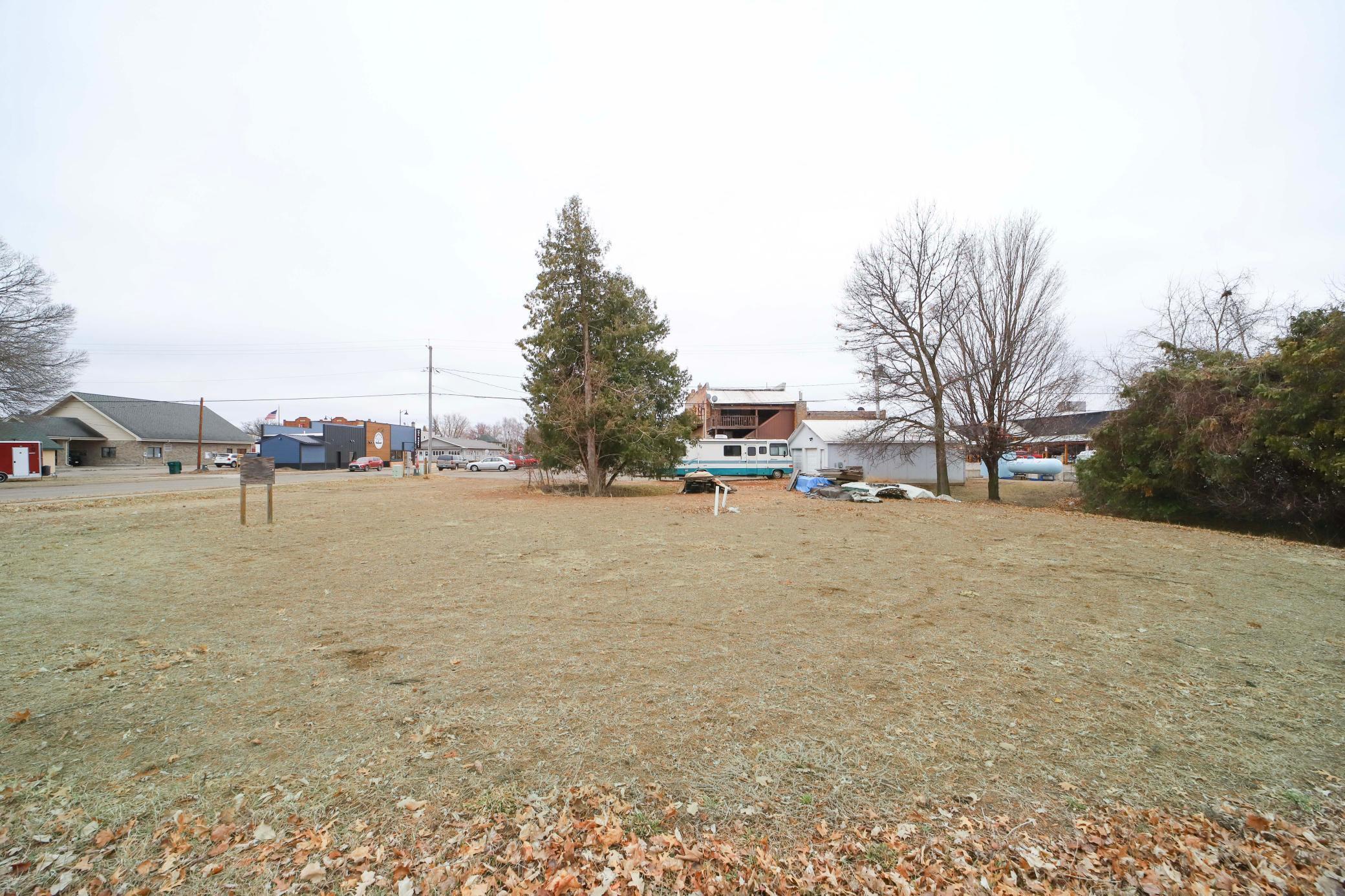 206 1st Street Property Photo 4