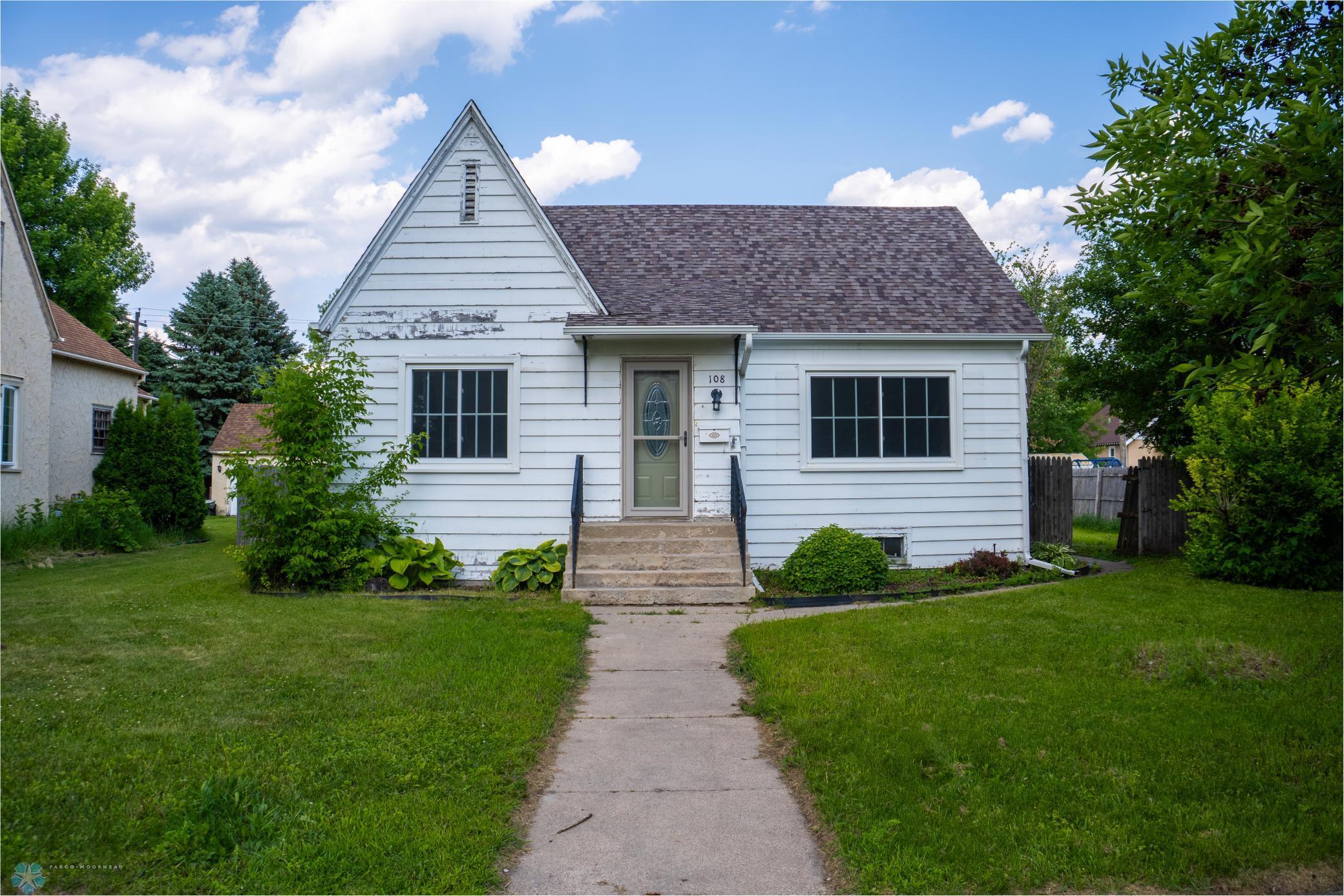 108 2nd Street Property Photo 1