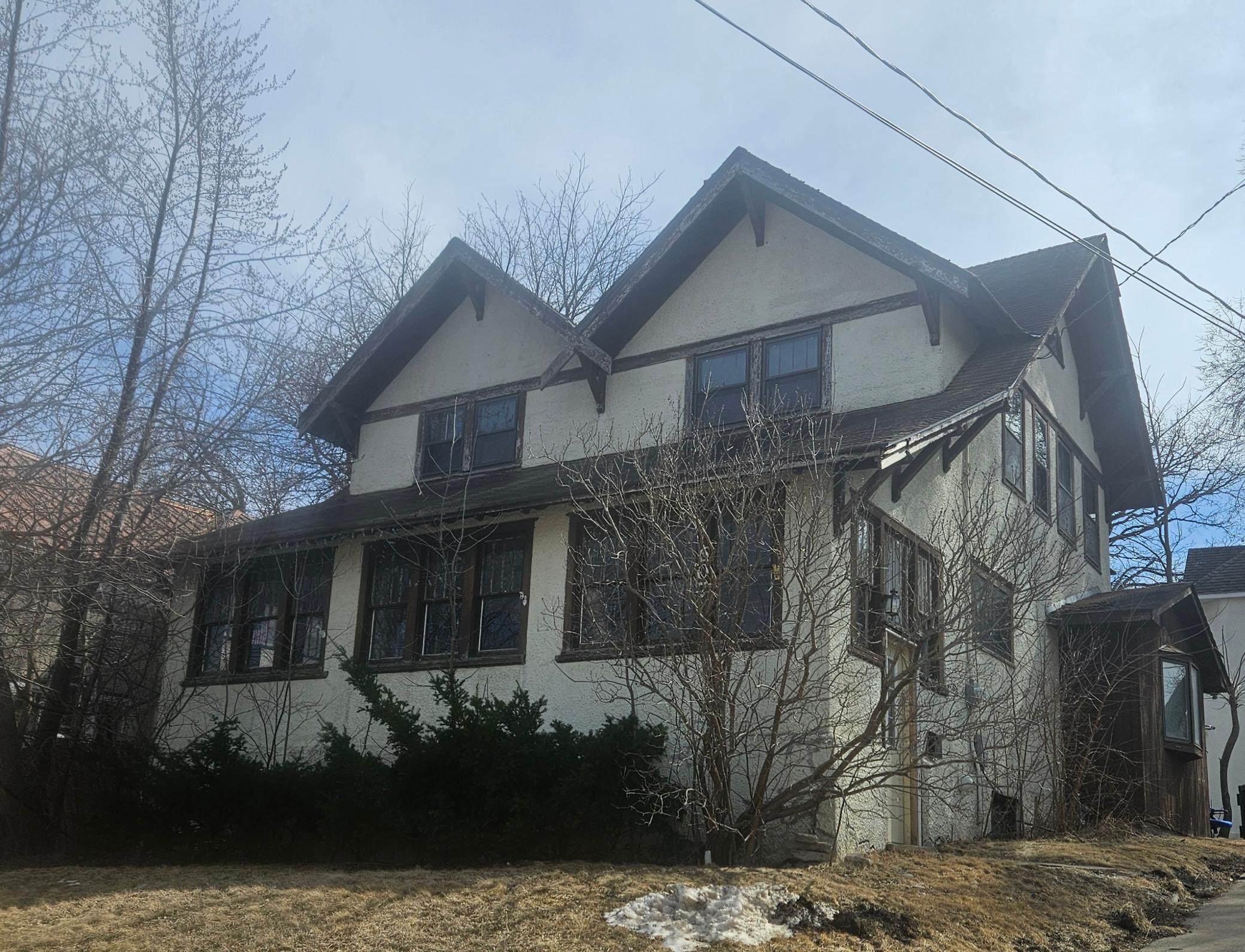 607 W Clark Street Property Photo