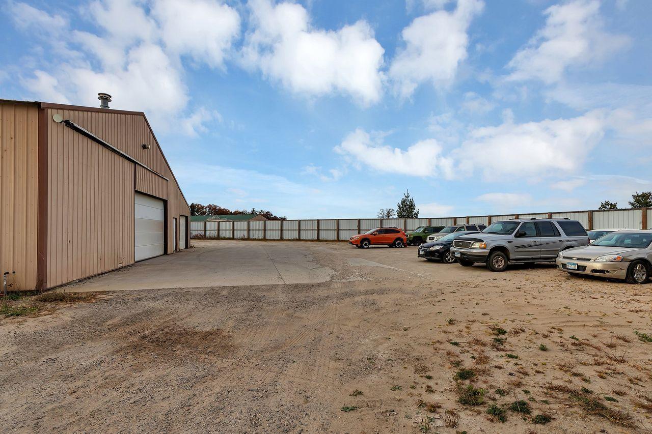 16609 371 Highway Property Photo 8
