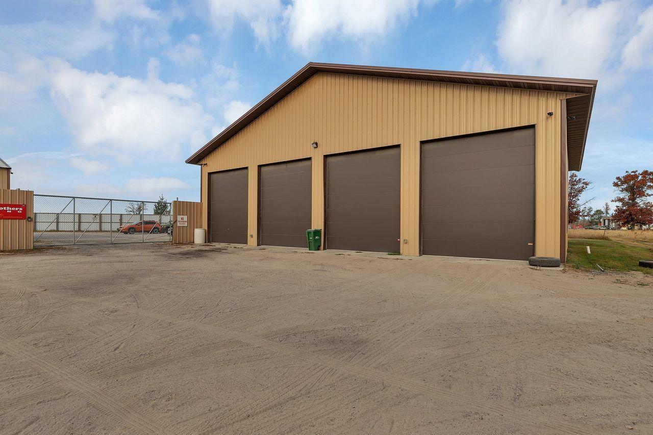 16609 371 Highway Property Photo 11