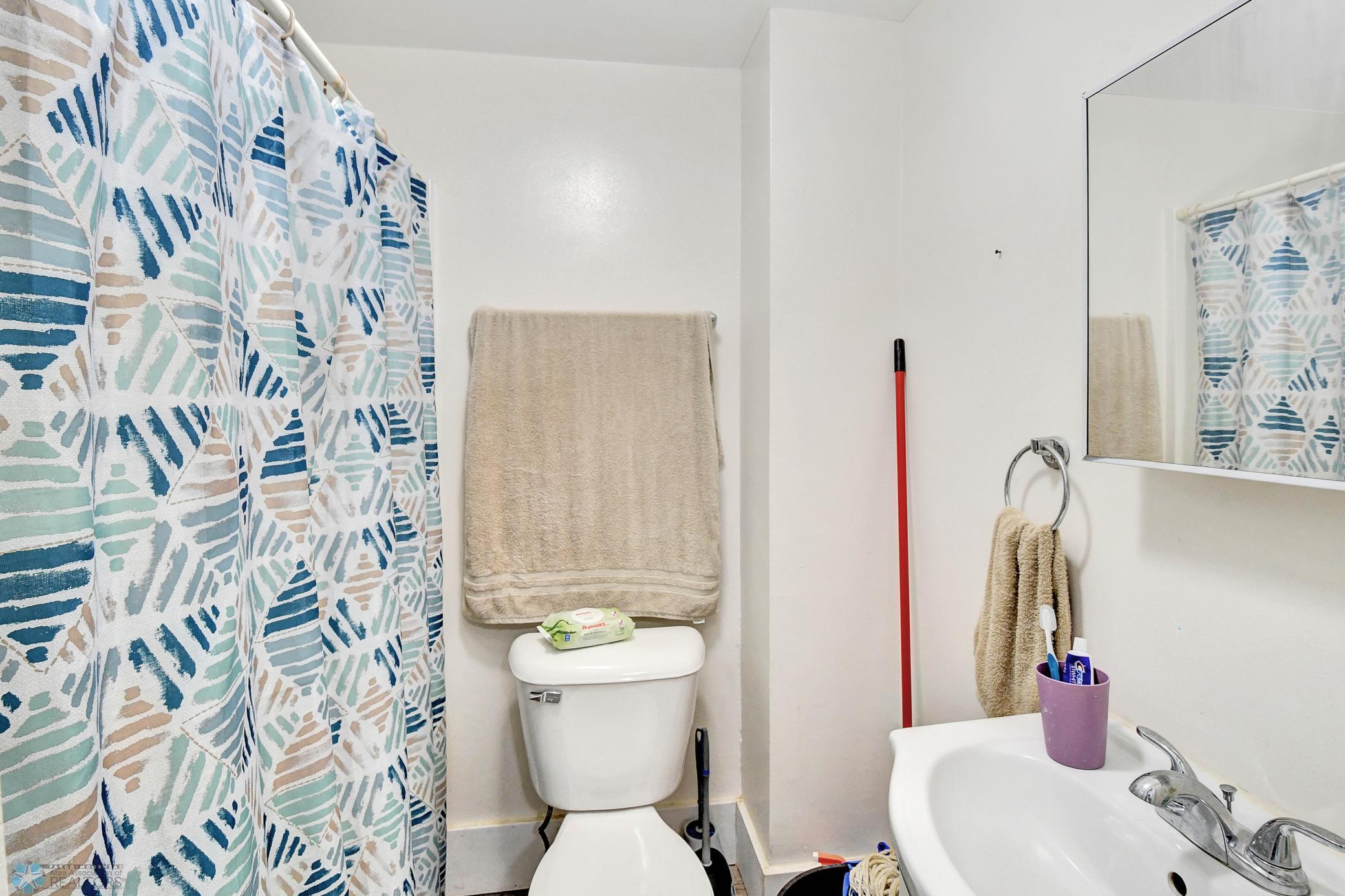 258 & 264 College Street Property Photo 12