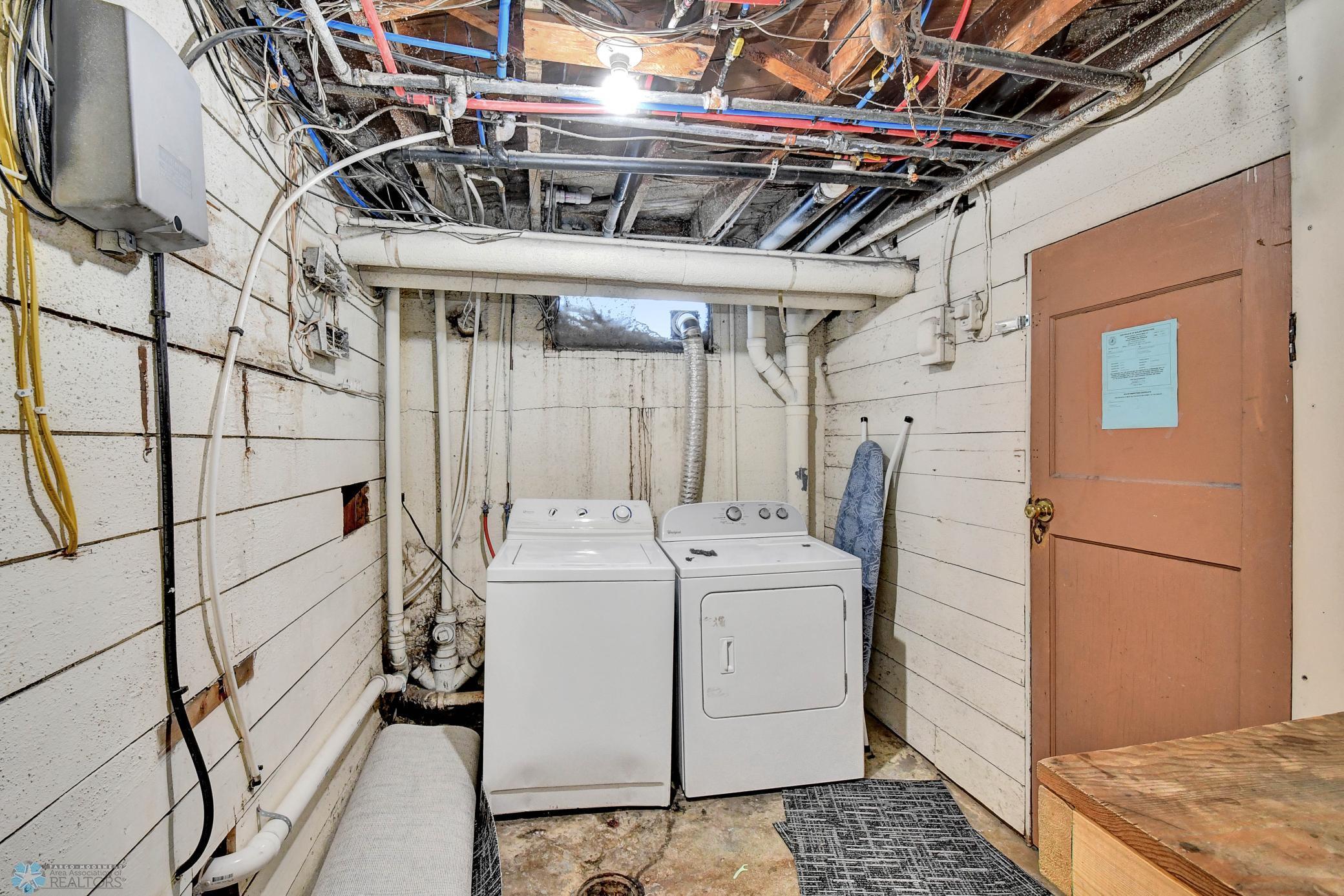 258 & 264 College Street Property Photo 28