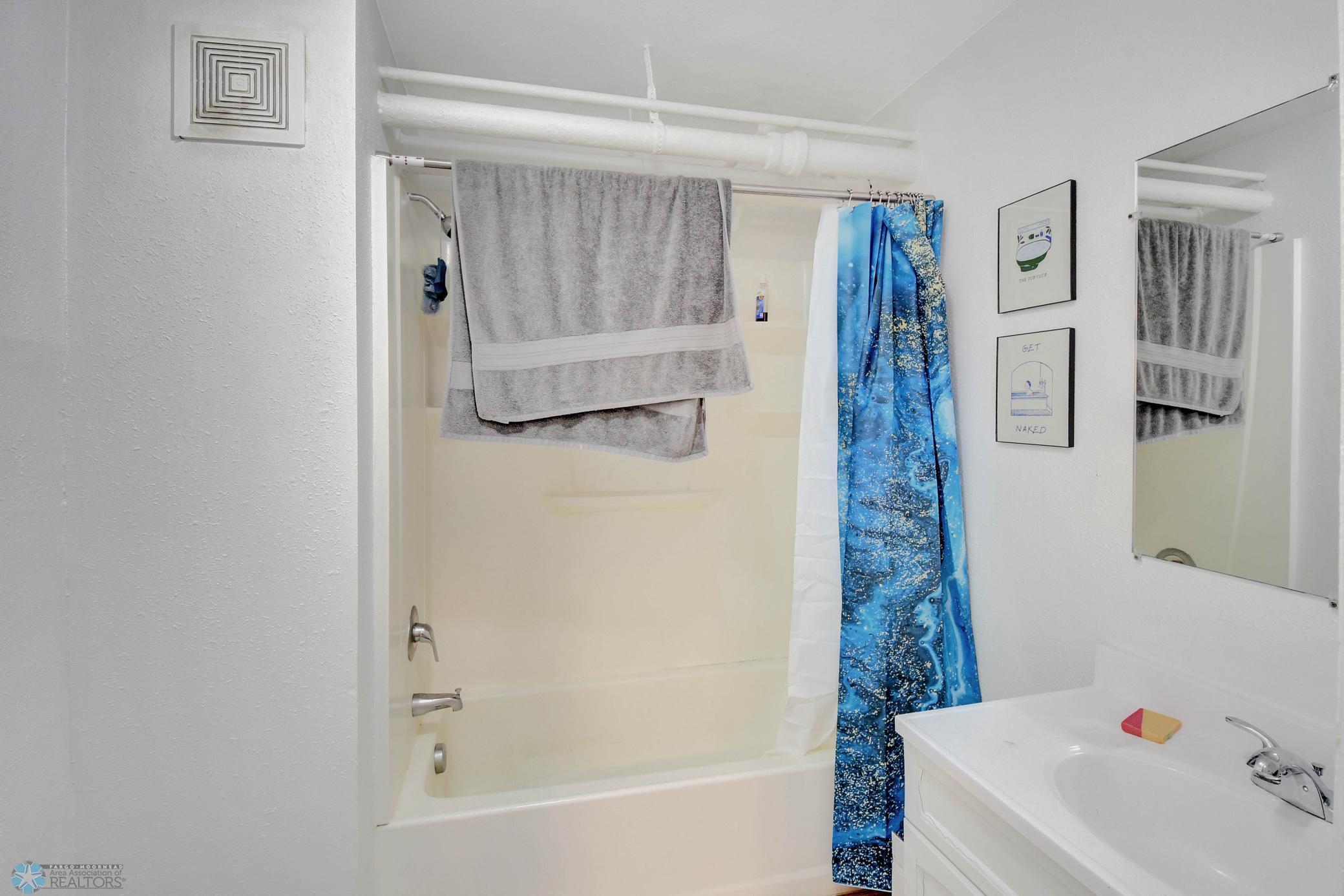 258 & 264 College Street Property Photo 33