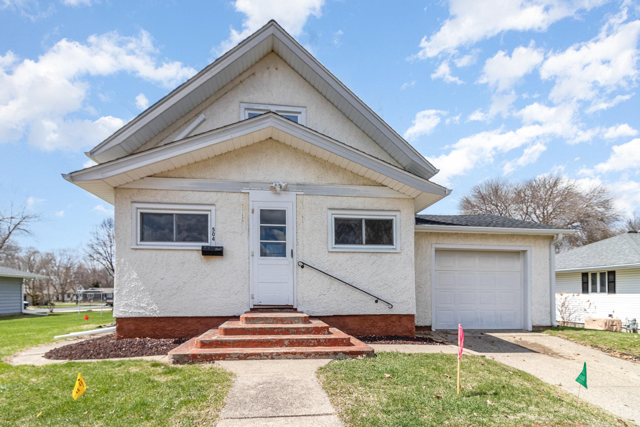 504 Pershing Avenue Property Photo 1