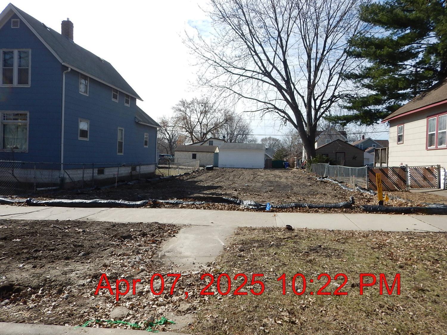 966 James Avenue Property Photo 1