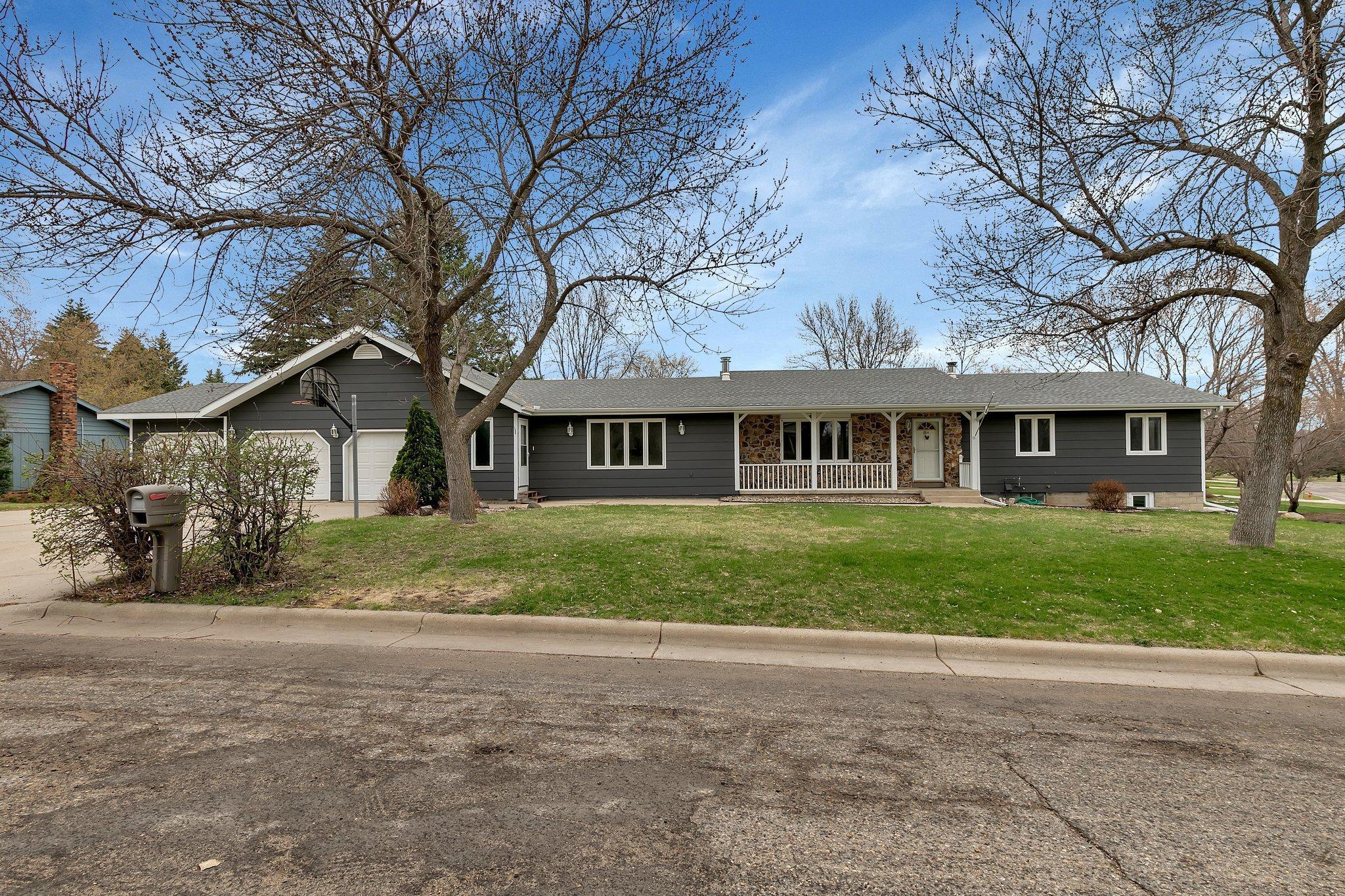 2850 Fairway Drive Property Photo