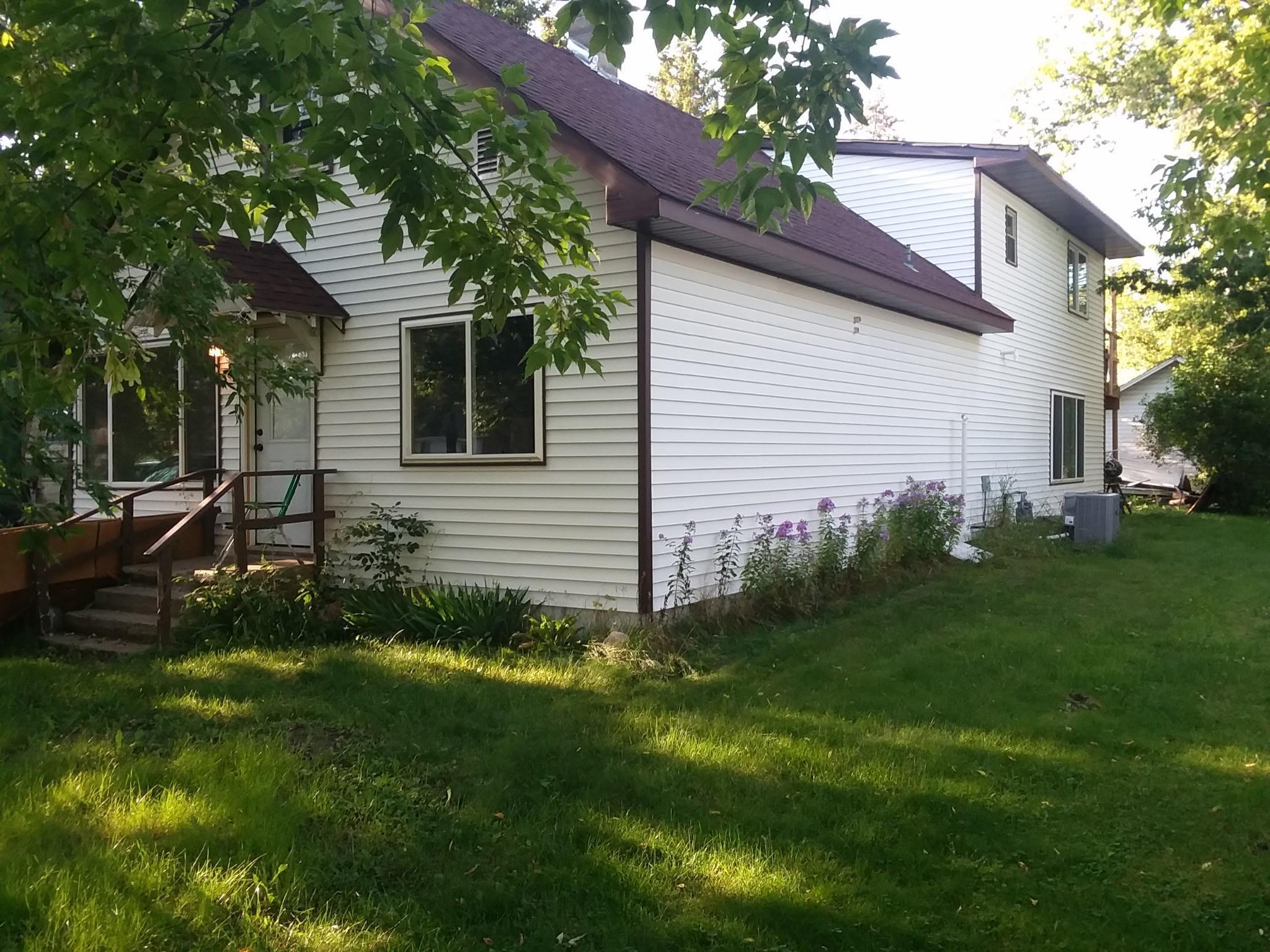 212 1st Street Property Photo 1