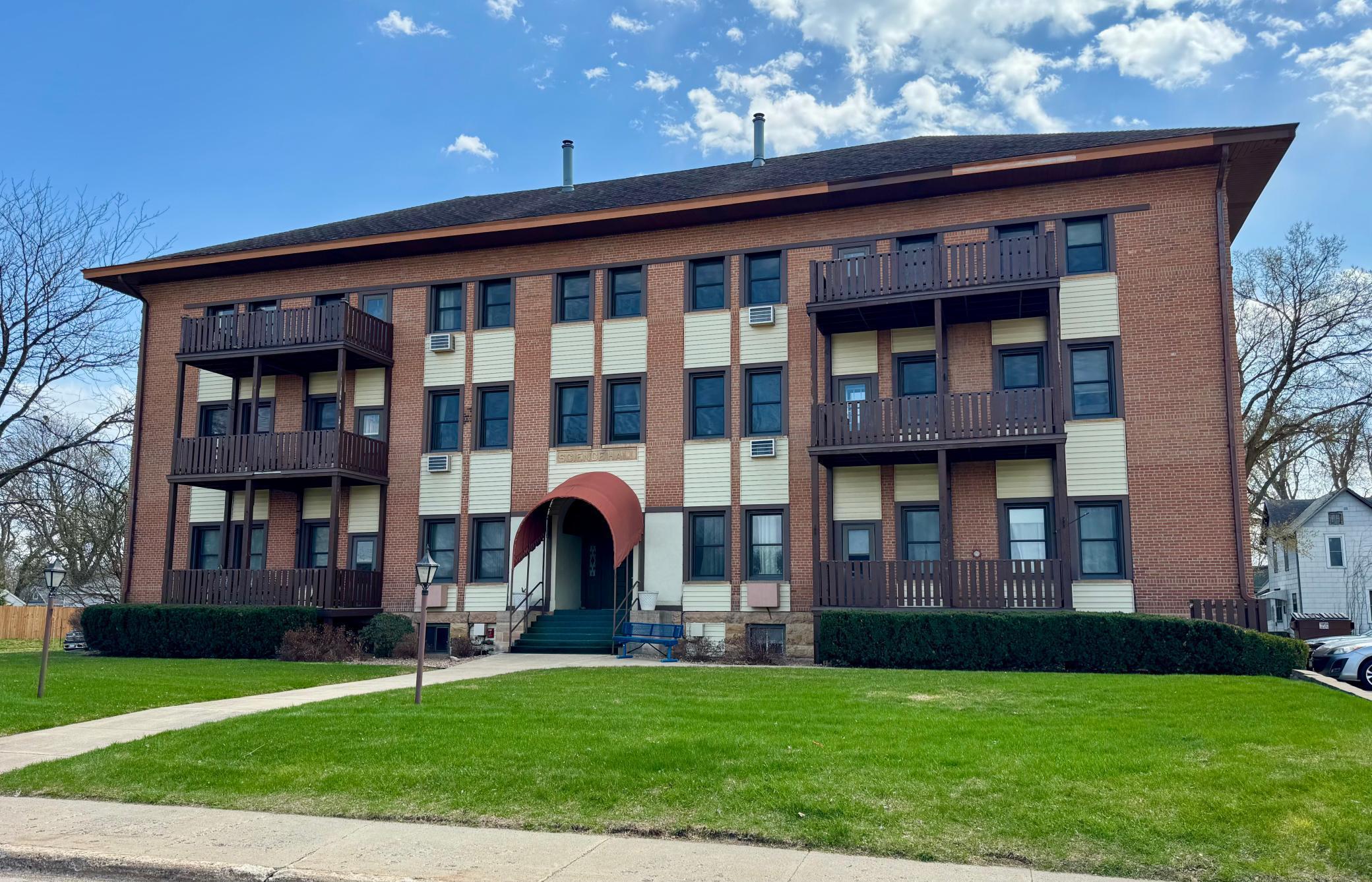 913 Abbott Street 304