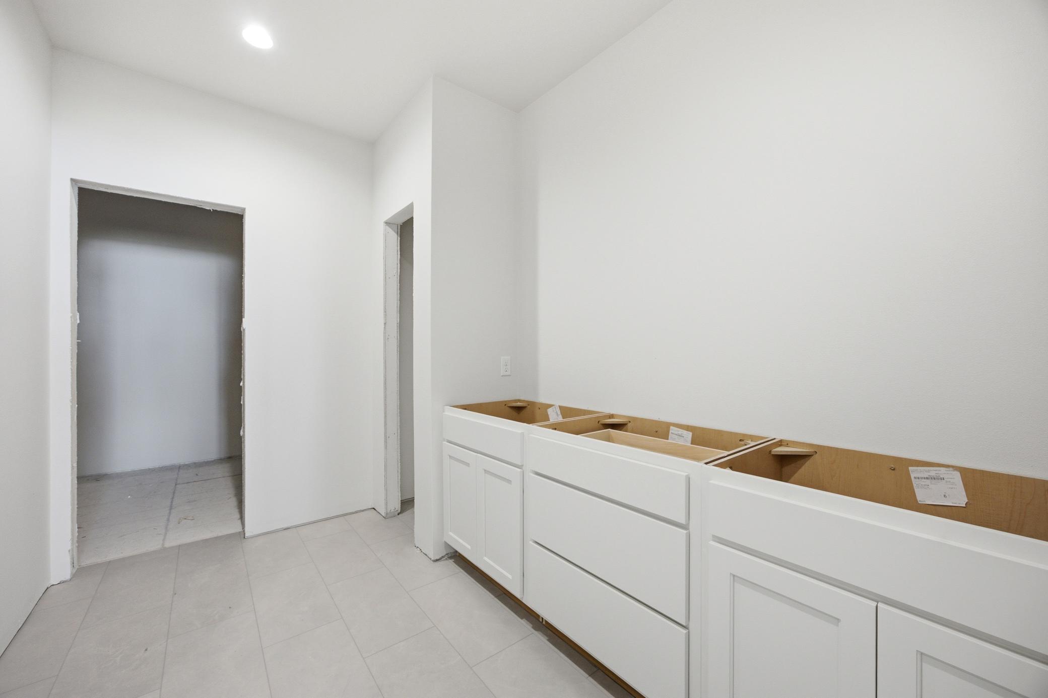 5868 Ellis Drive W Property Photo 8