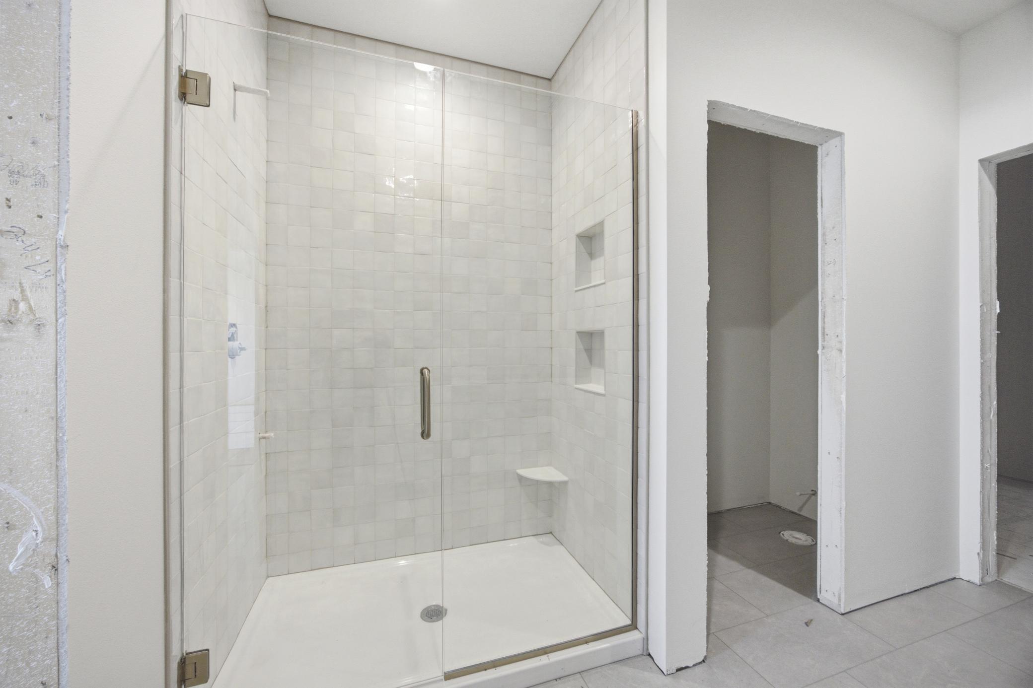 5868 Ellis Drive W Property Photo 9