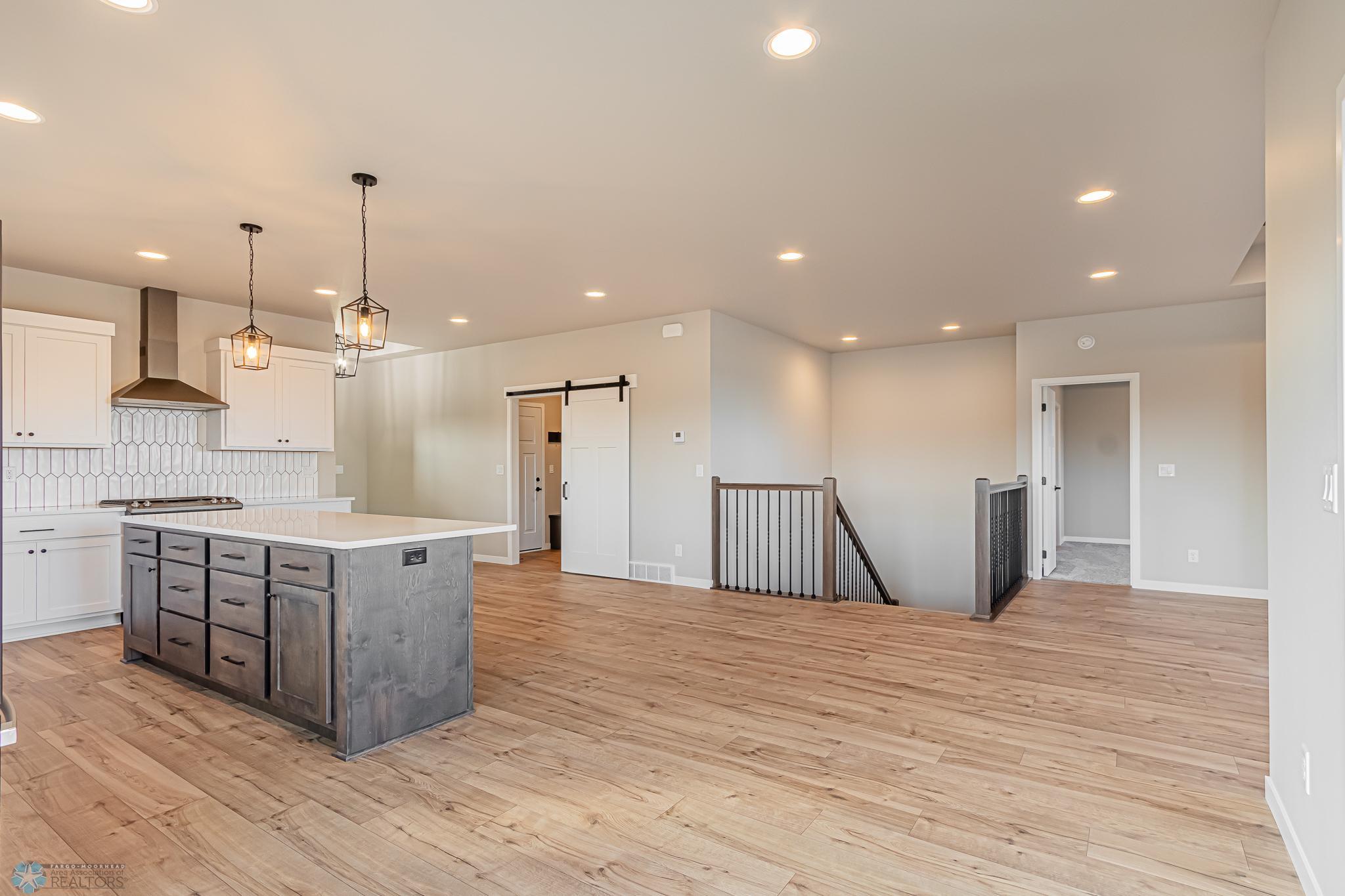 5868 Ellis Drive W Property Photo 20