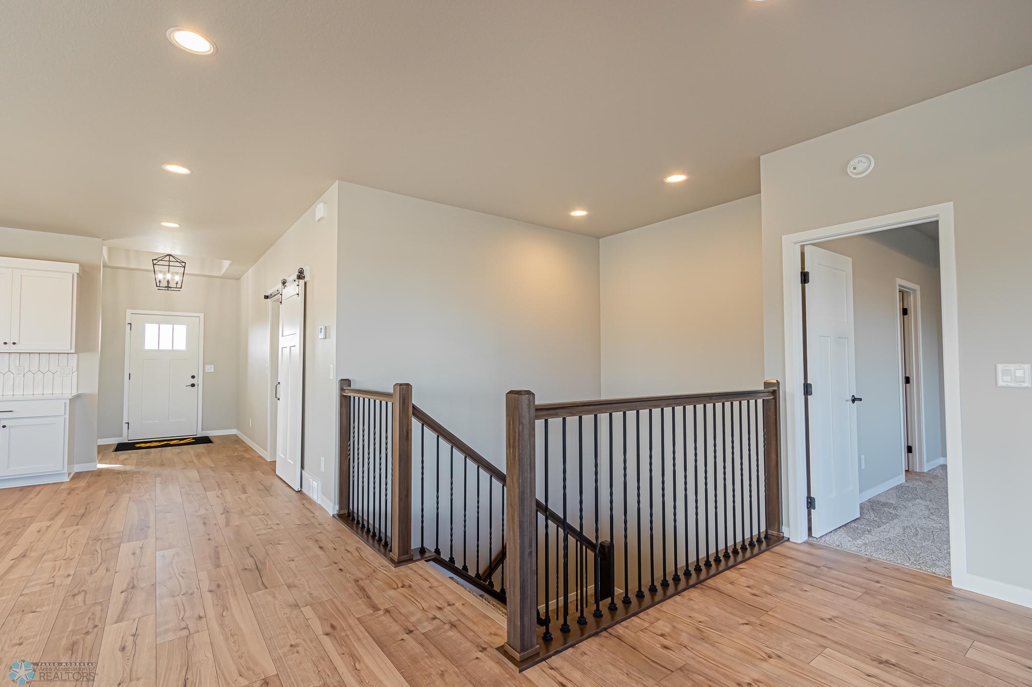 5868 Ellis Drive W Property Photo 25