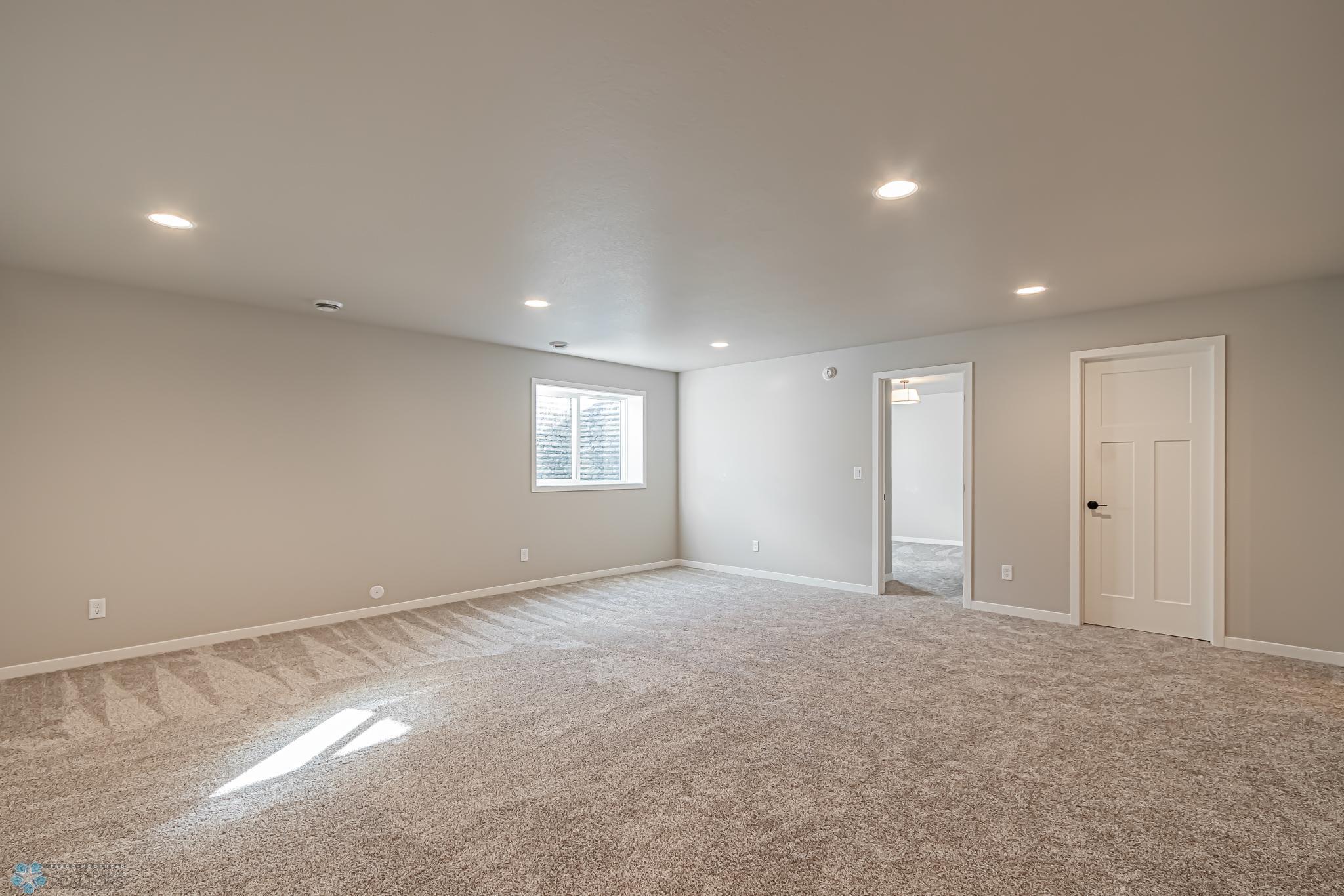 5868 Ellis Drive W Property Photo 35